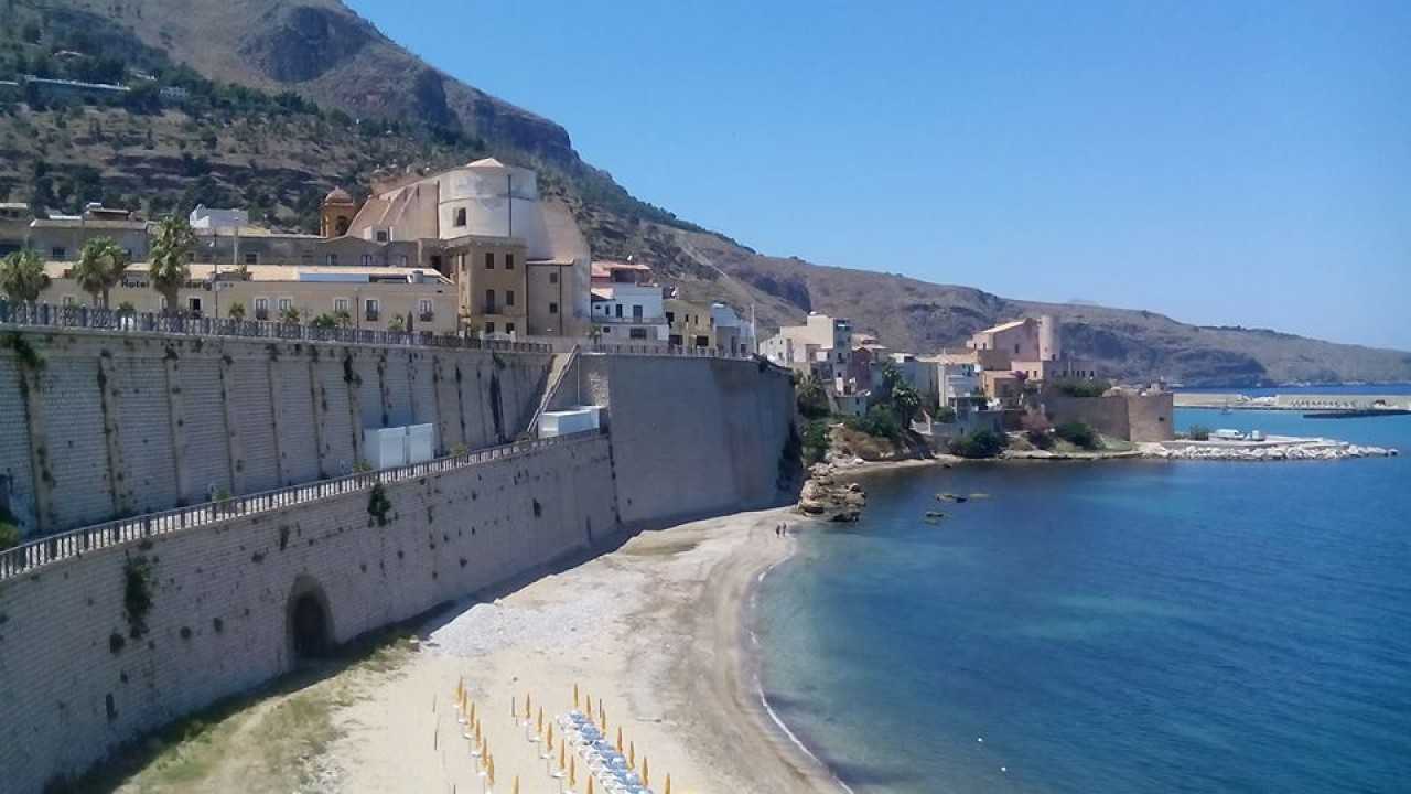 Il Giardino della Residenza d'Artista a Castellammare Del Golfo