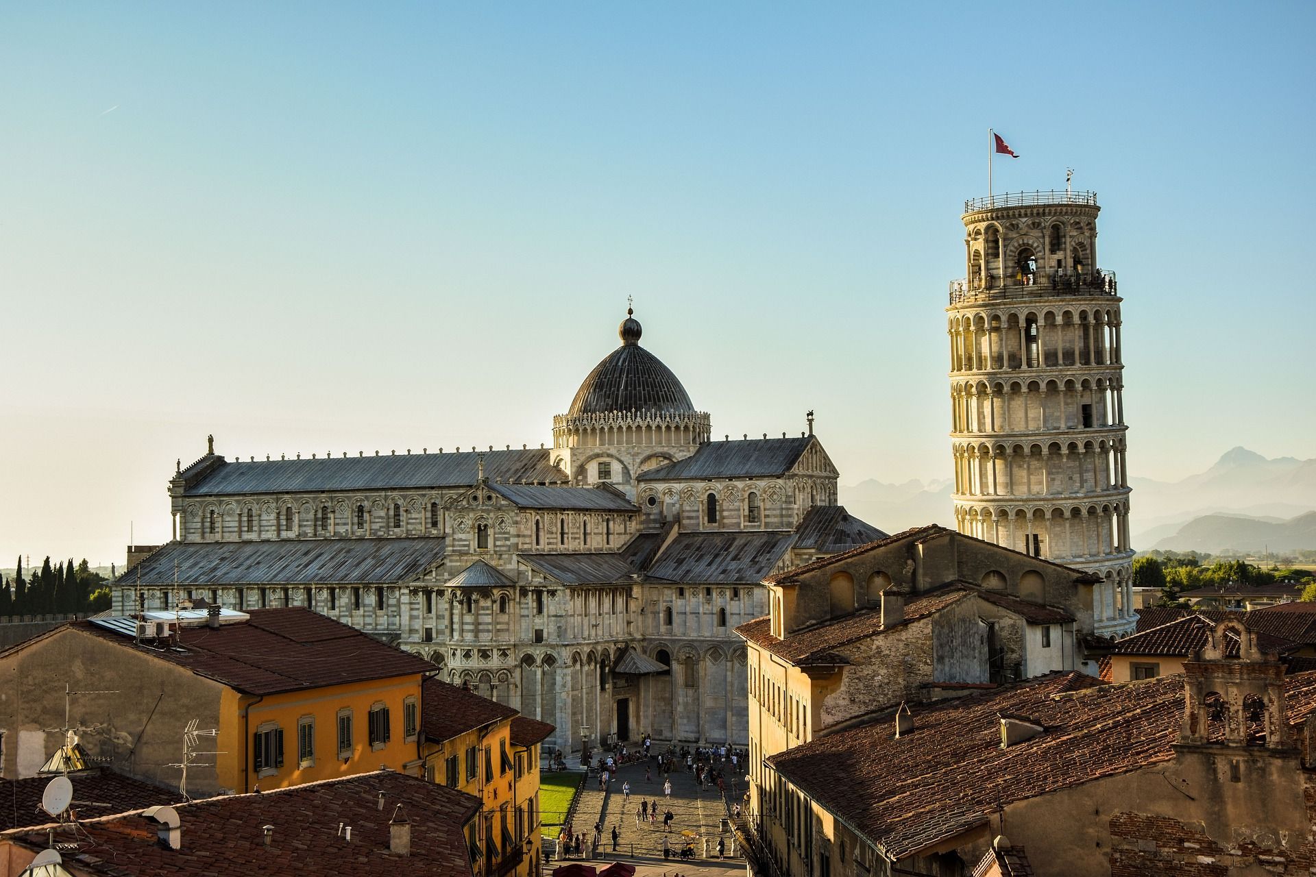 Il Giardino della Francigena: Relax e Storia in Provincia di Lucca