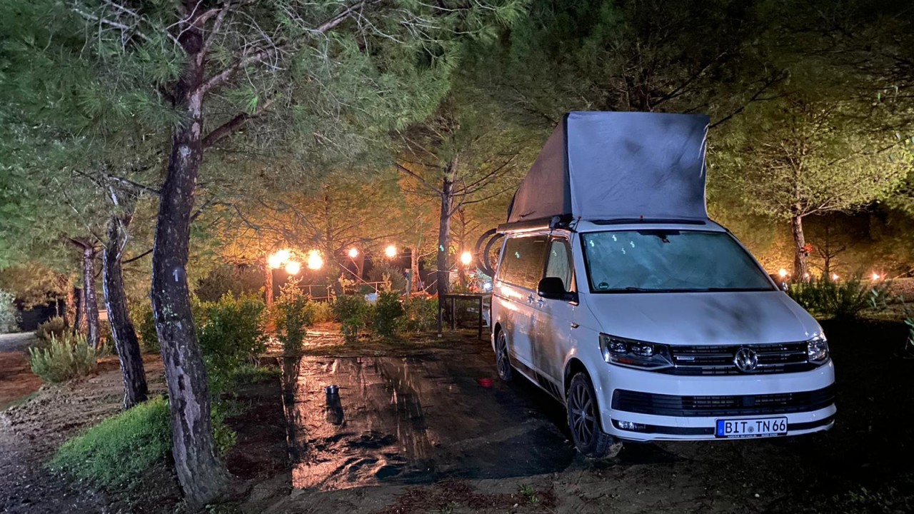 Piazzole all'ombra naturale nel cuore della Toscana