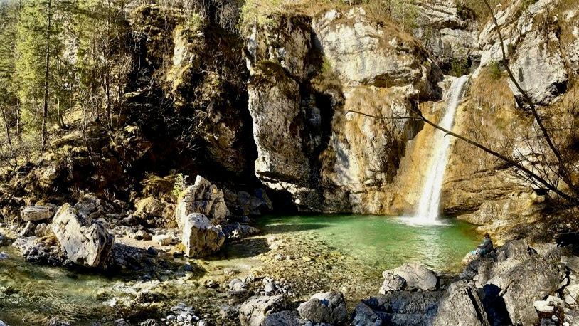 Détente au bord du lac