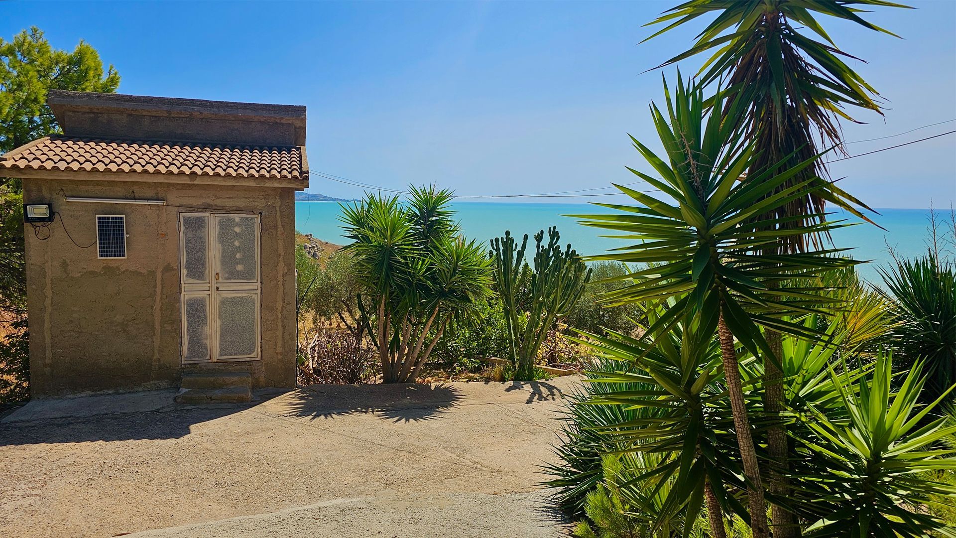 An unspoilt paradise in a protected oasis in Agrigento