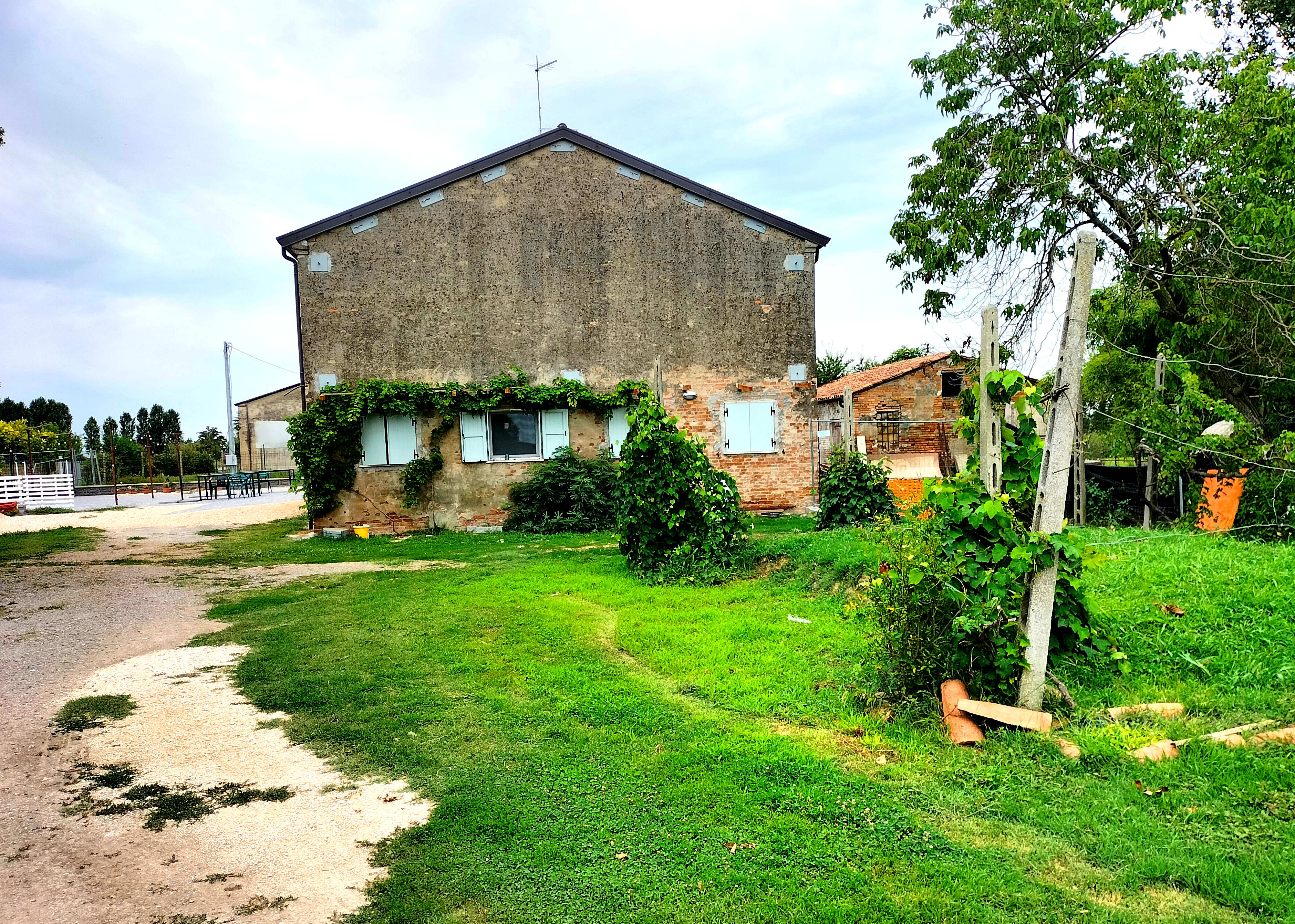 Aire de stationnement de la ferme