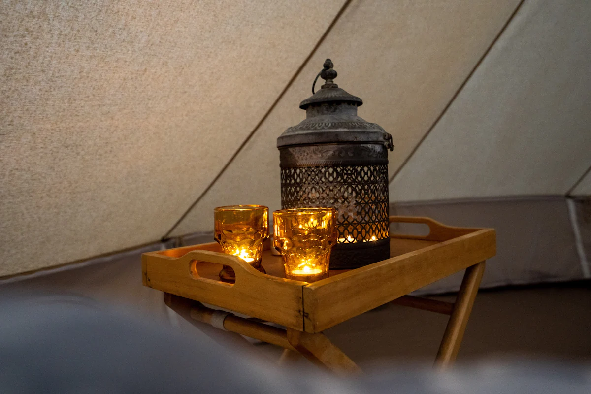 La tenda sul fiume con SPA naturale