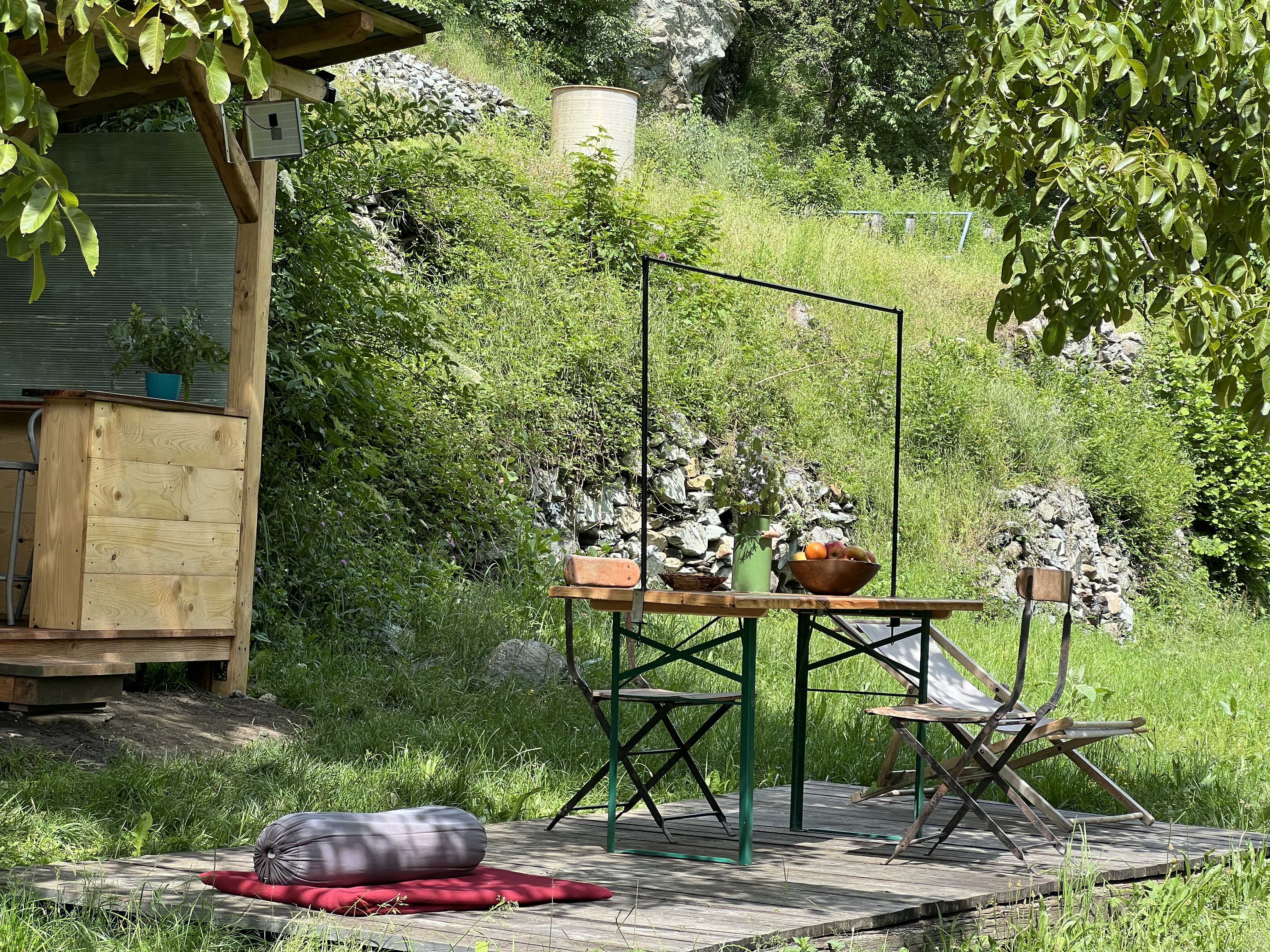 La tenda sul fiume con SPA naturale