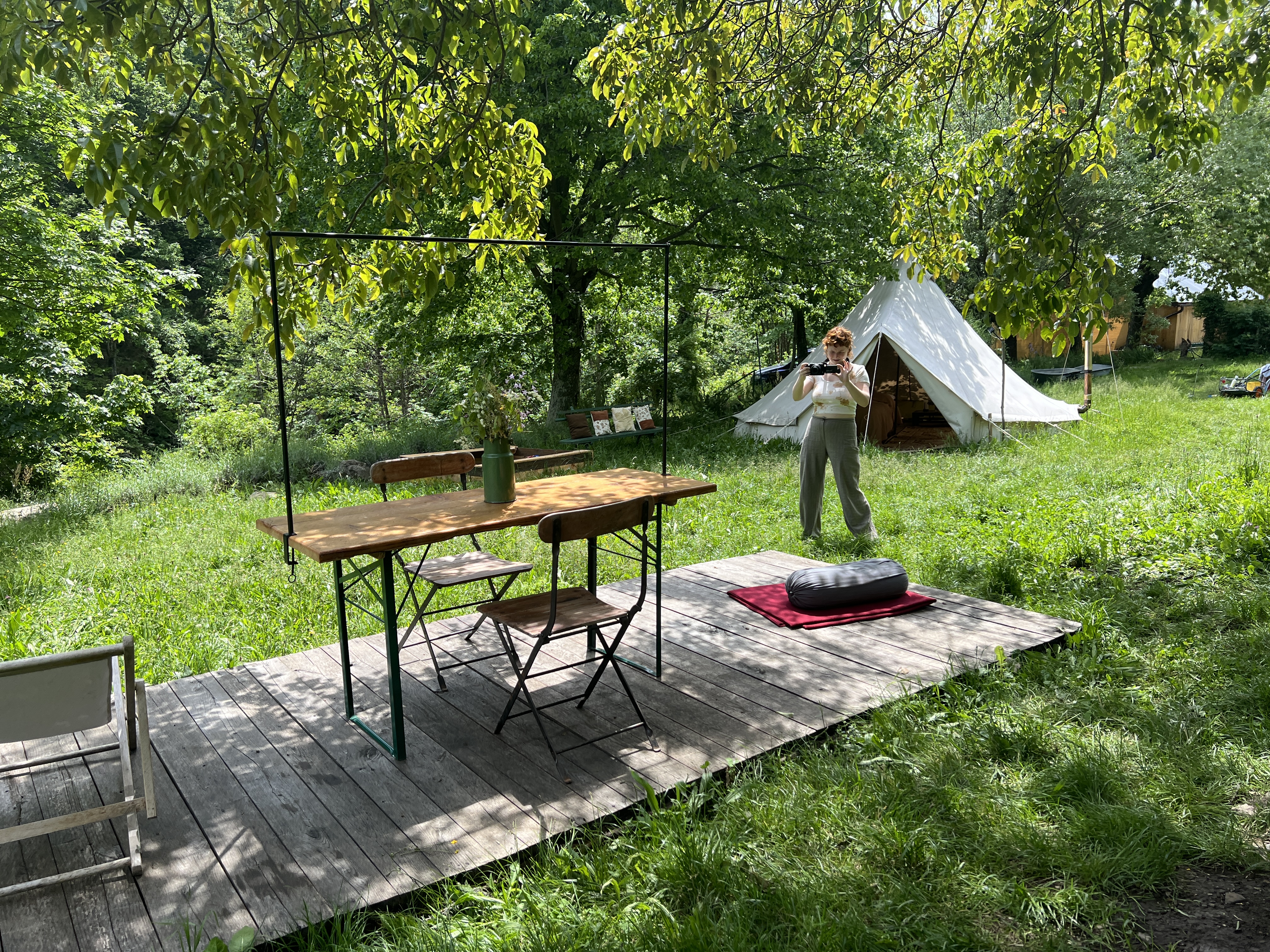 La tenda sul fiume con SPA naturale