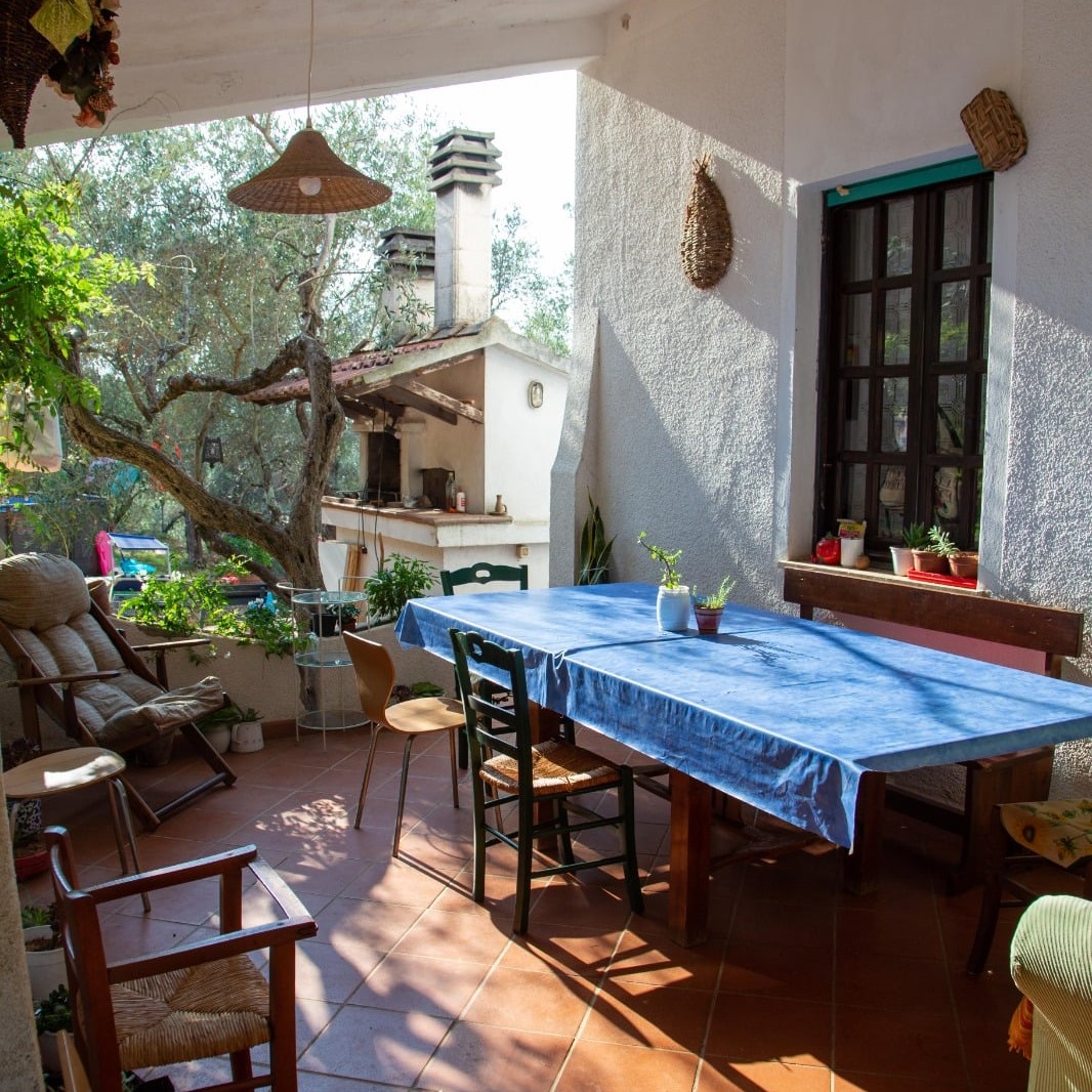 The campervan at Armonia Duale Holistic Centre in Pisa