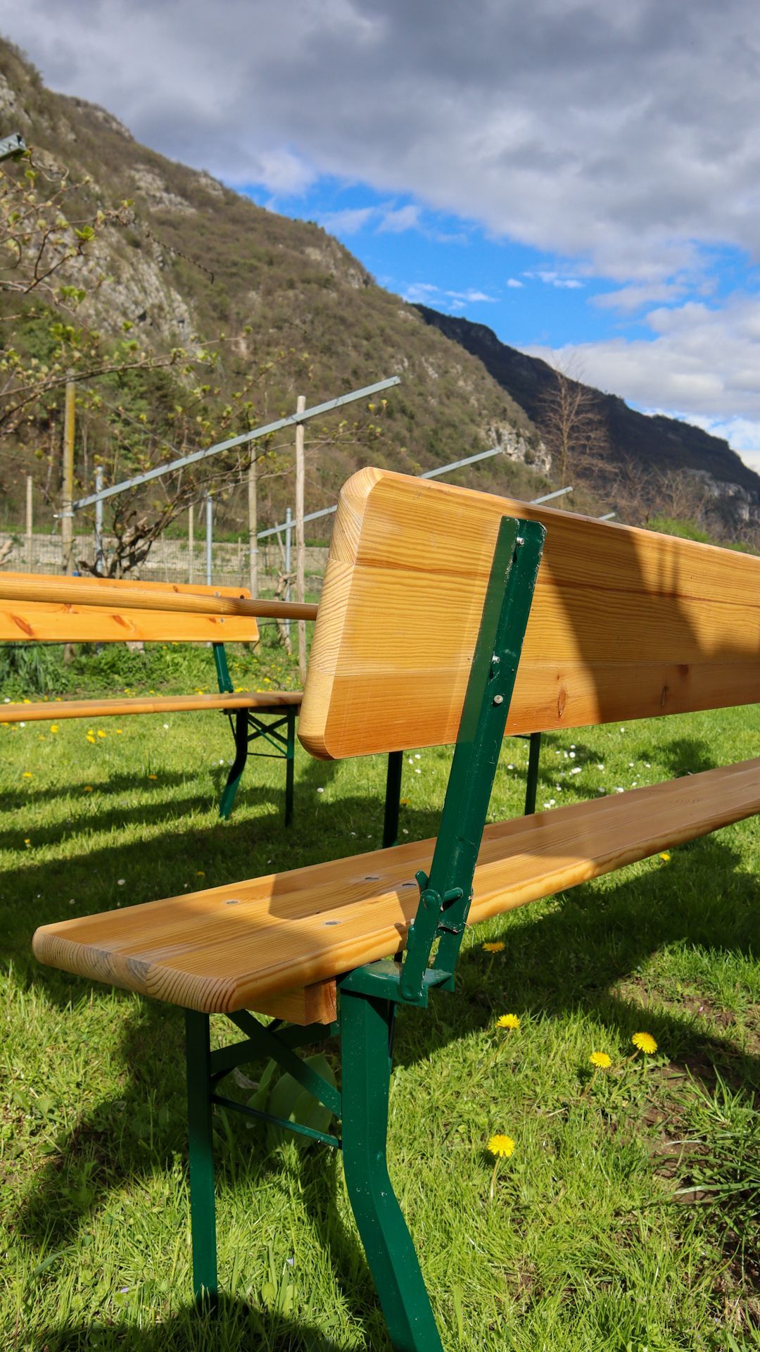 Vicino a tutto:  Arcobaleni, Vigne, Neve e il Lago a Mori, Trento