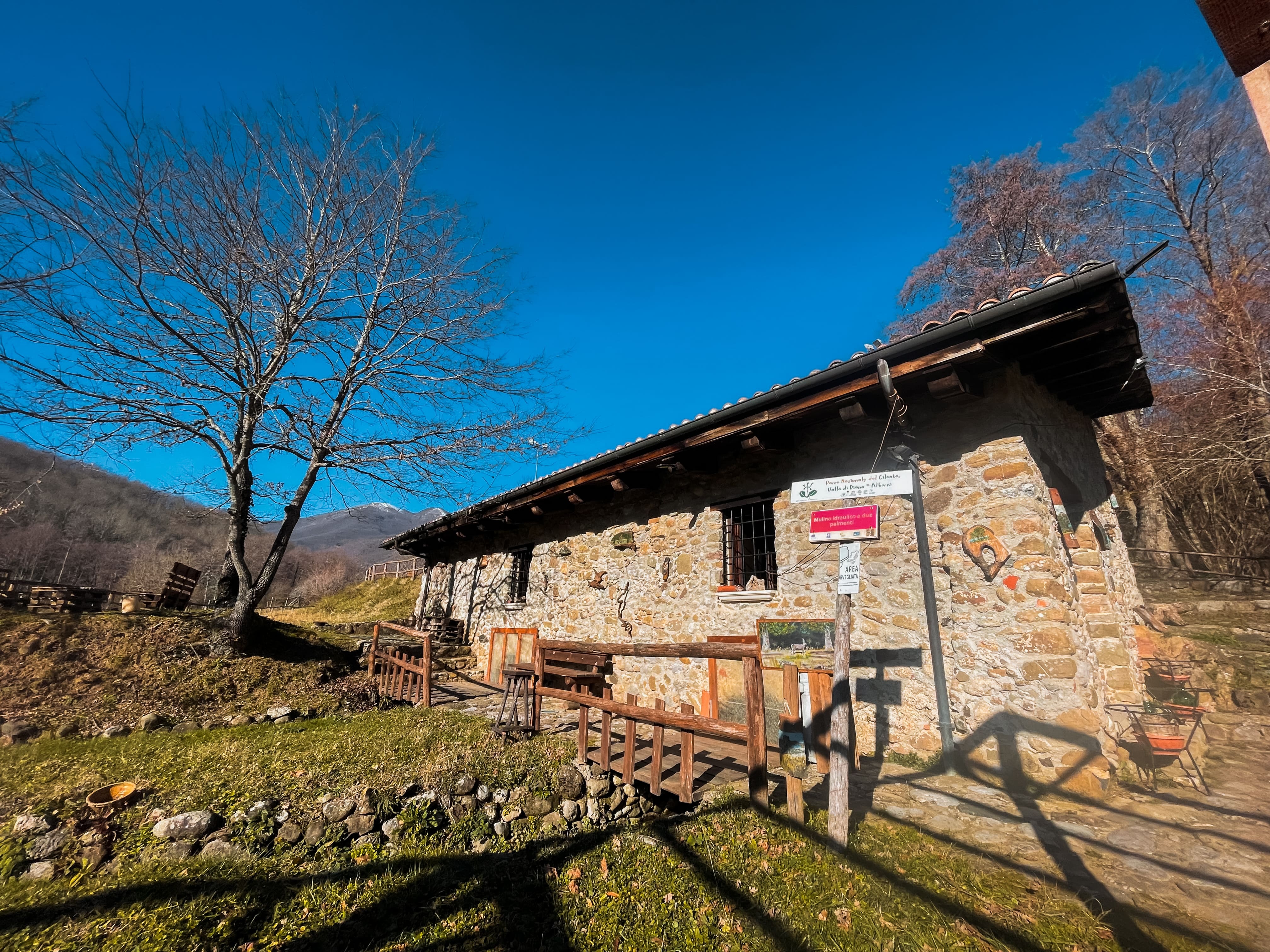 Il Mulino antico dell'800: casolare situato nel pittoresco villaggio di Sanza