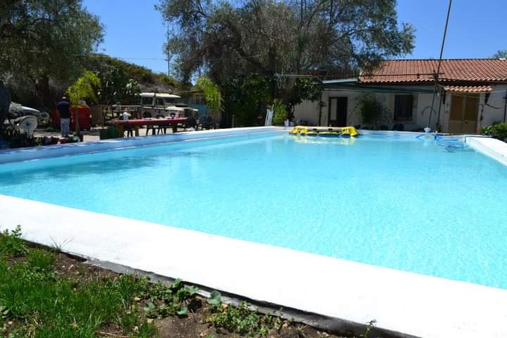 Relax rurale in Sicilia: piazzole verdi per camper e tenda a due passi da Siracusa