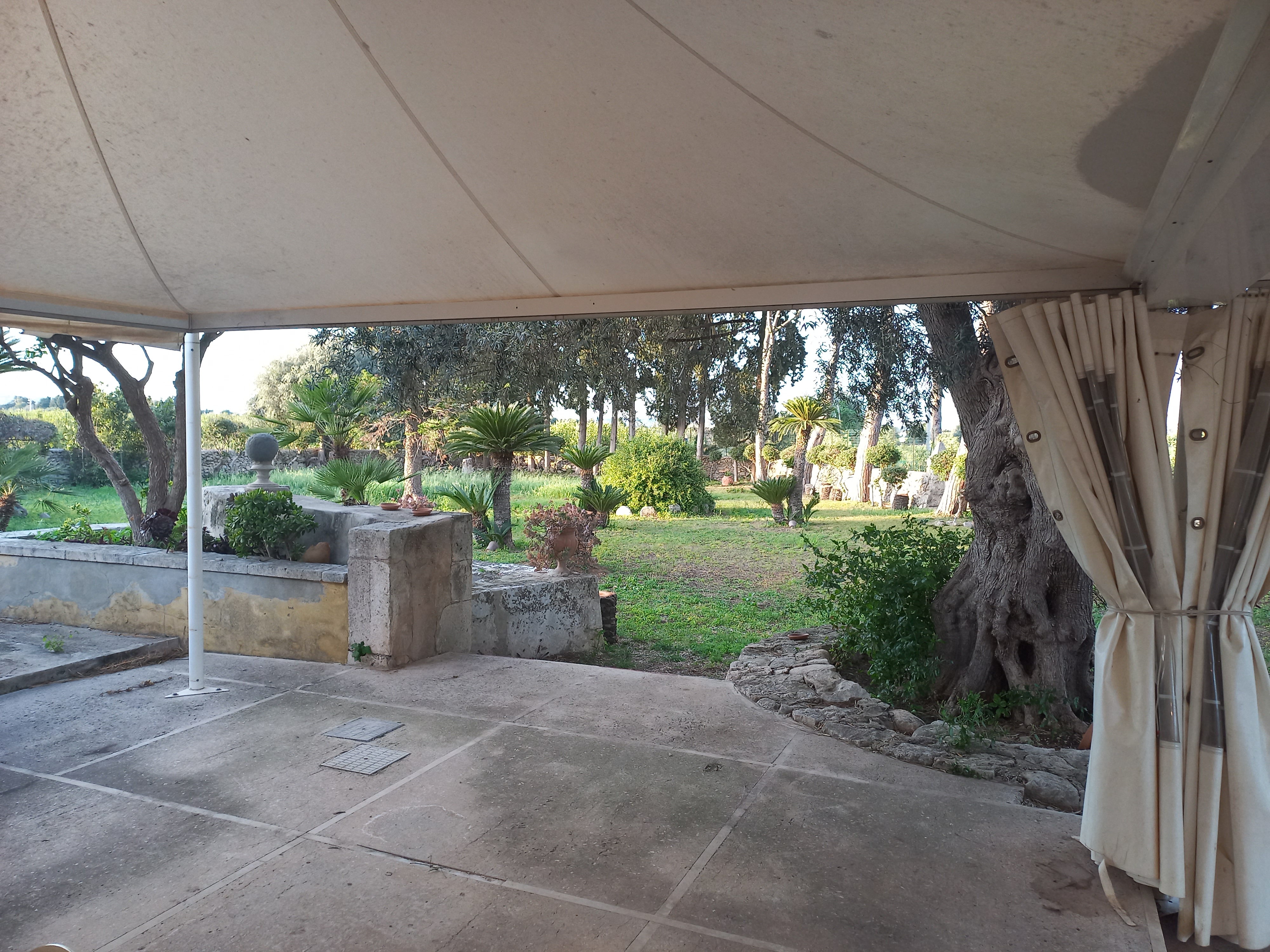 Villa del 700 per campeggiare in natura a Siracusa