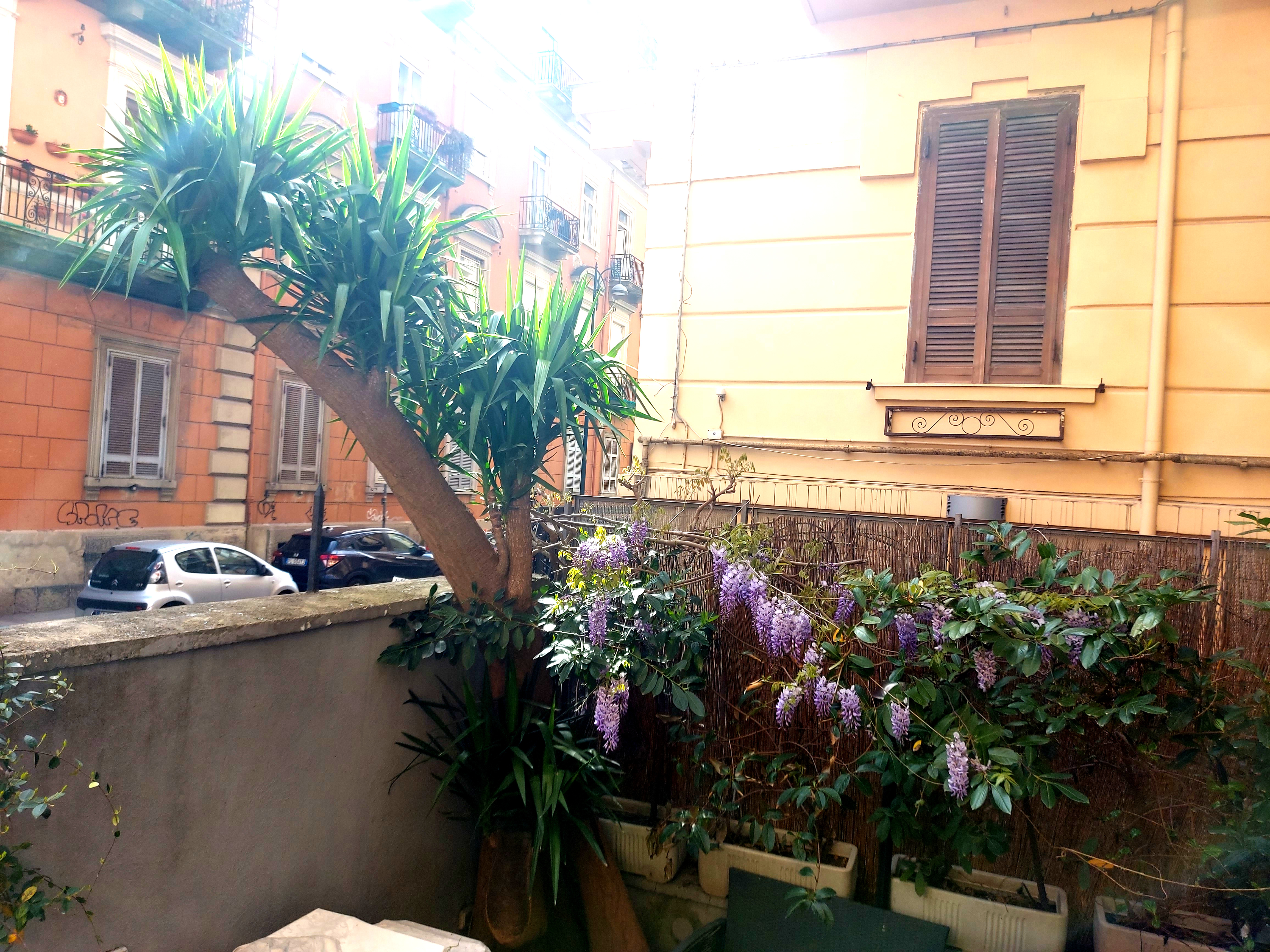 Spazio esterno a Napoli