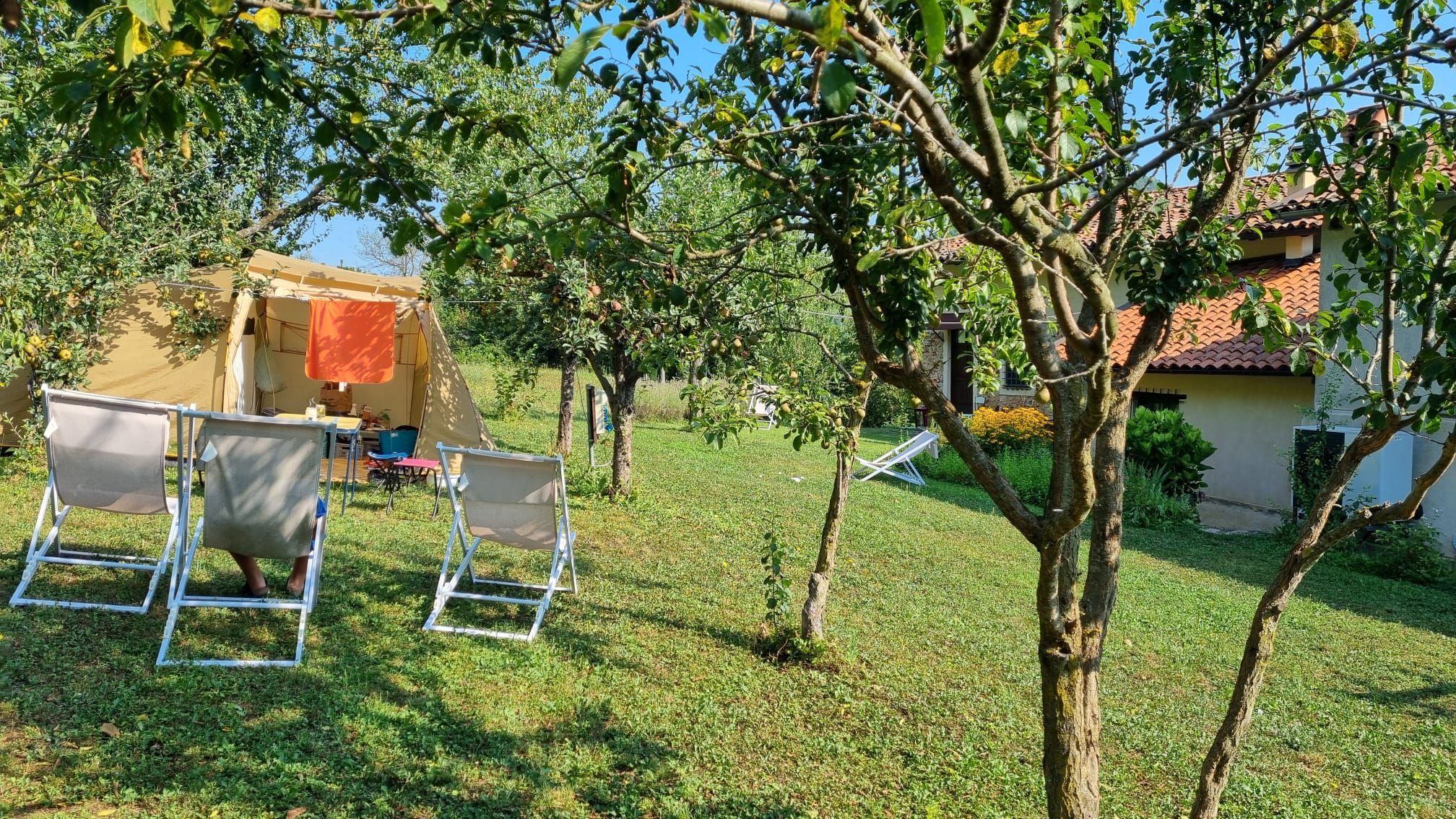 Piazzola tenda da 2 presso Agricampeggio La Botalla