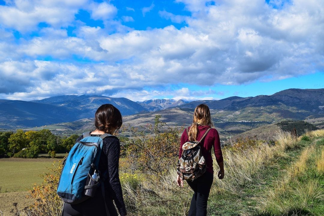 Giardino con piscina e vista su Gran Sasso e Majella