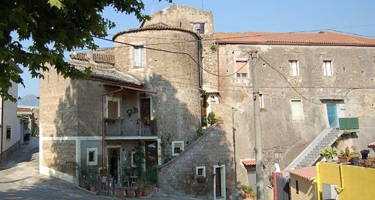 Roulotte attrezzata alle pendici del Taburno, Campania