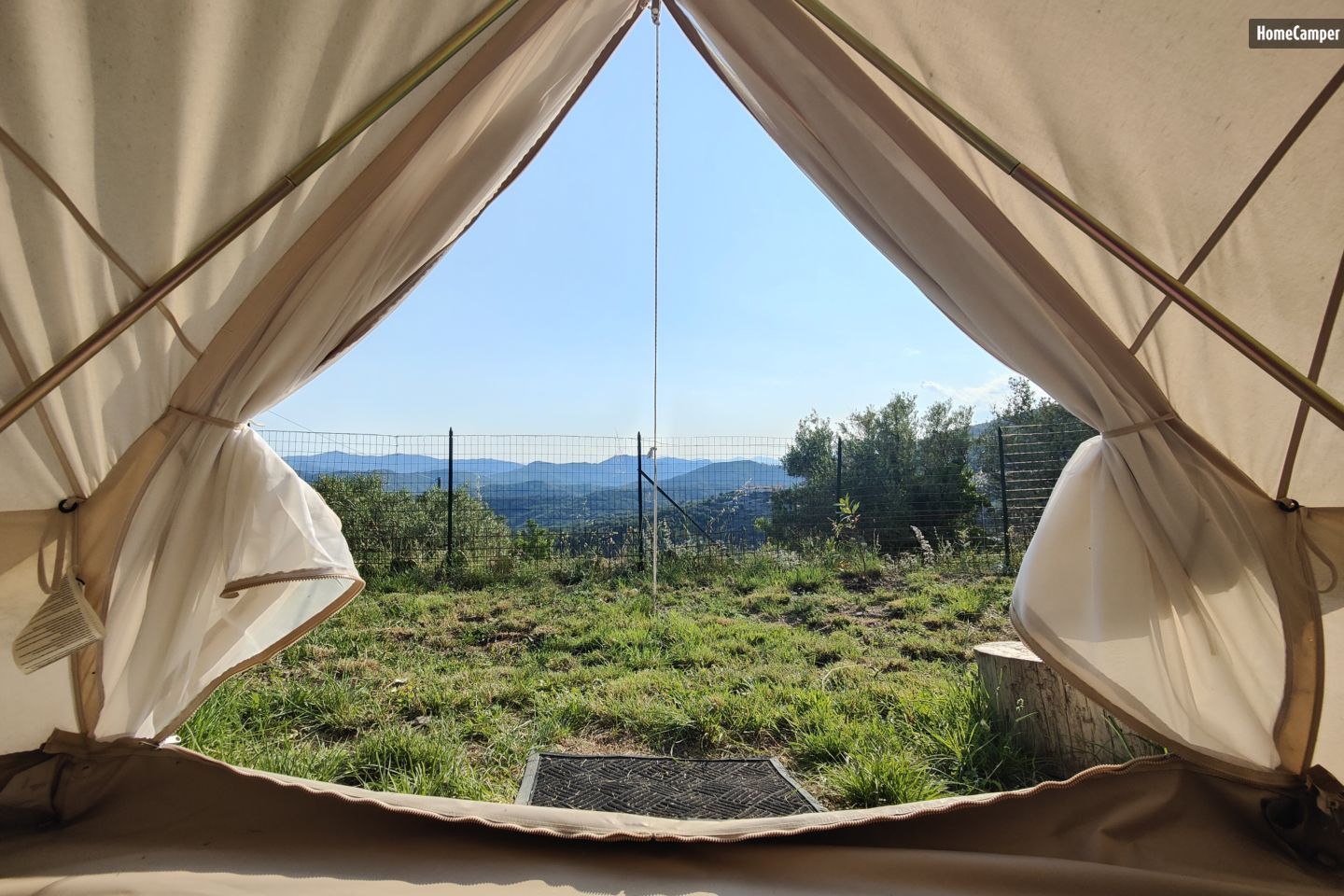 Bell Tent immersa nella natura di Arnasco, nel Ponente ligure