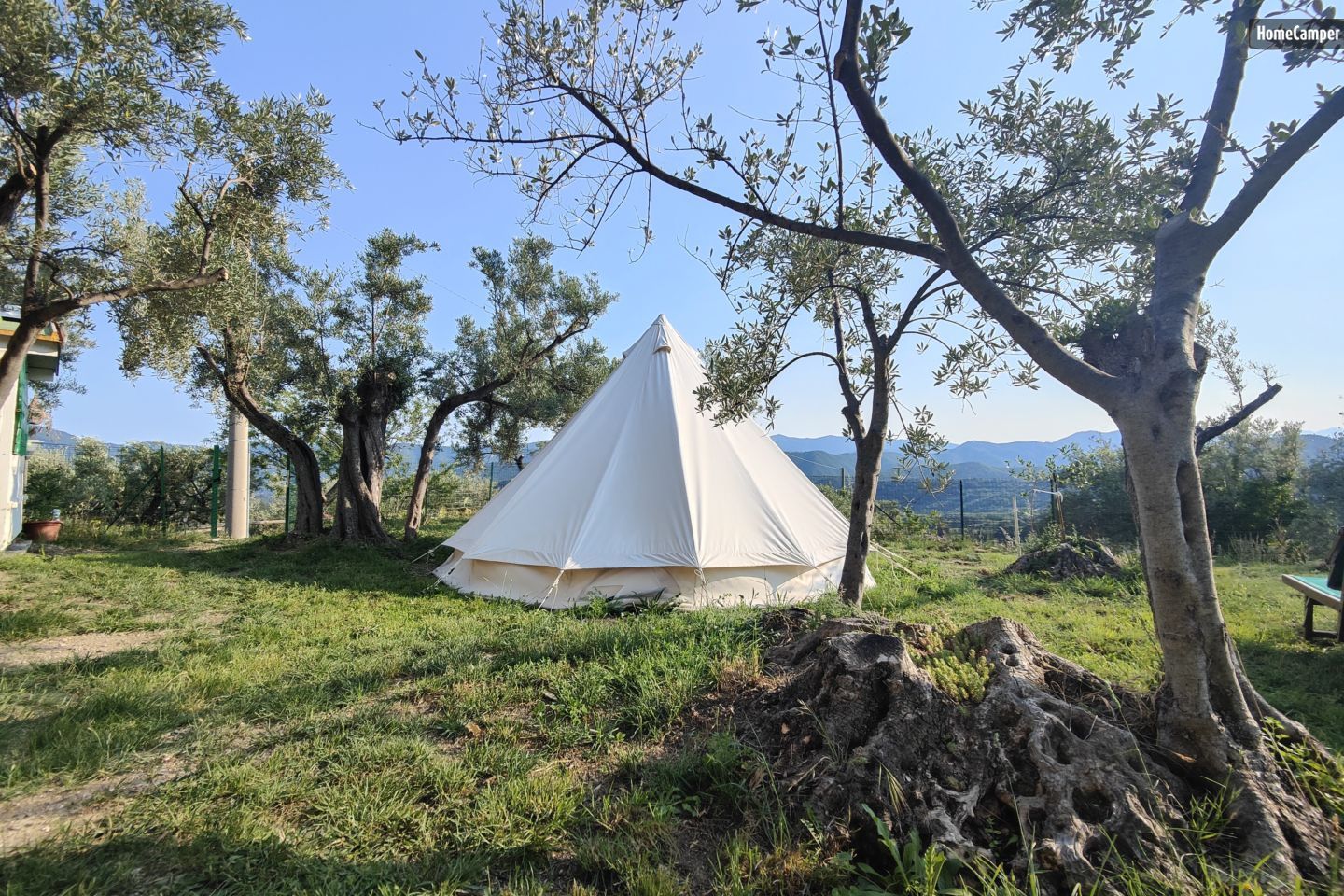 Bell Tent immersa nella natura di Arnasco, nel Ponente ligure