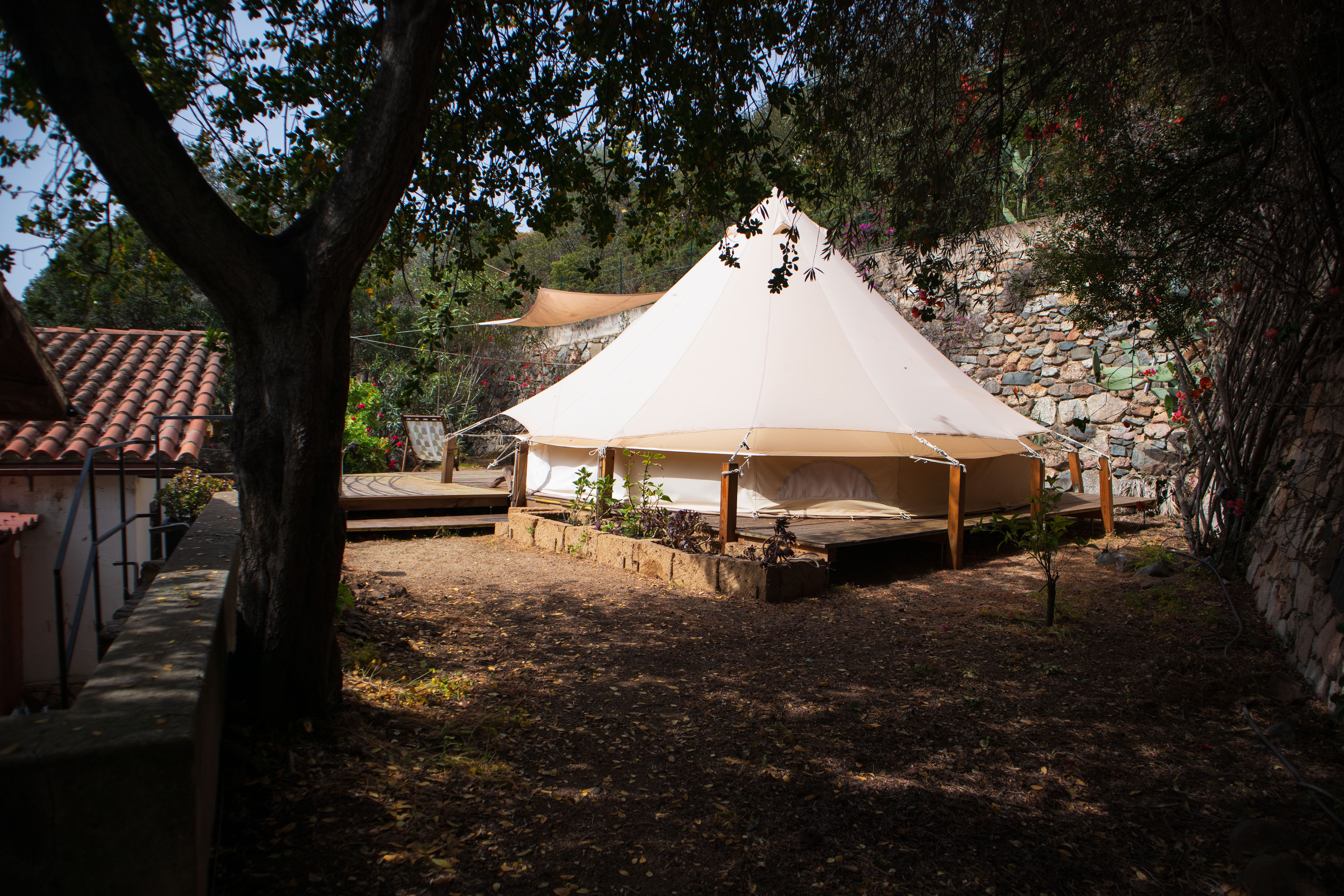 SHANGRI-LÀ COSTA REI BASE CAMP