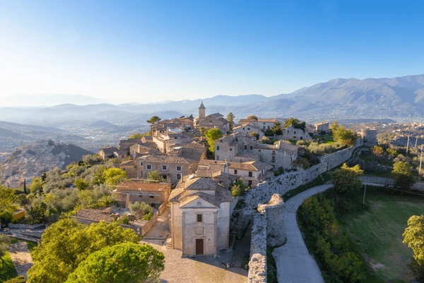 Bungalow sulle colline di Civitavecchia con vista sul mare