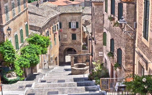 Giardino privato in provincia di Pesaro e Urbino