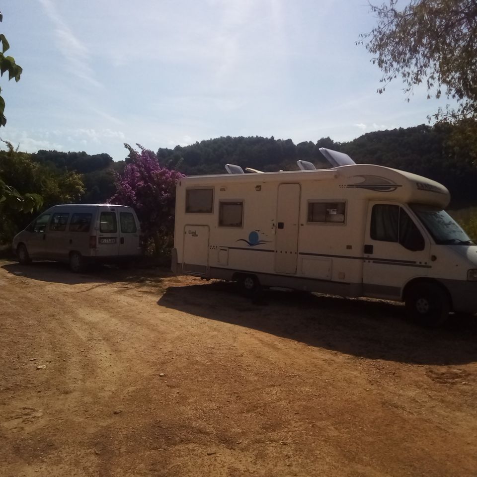 TERRENO PER TENDE E CAMPER A 1 KM DAL MARE