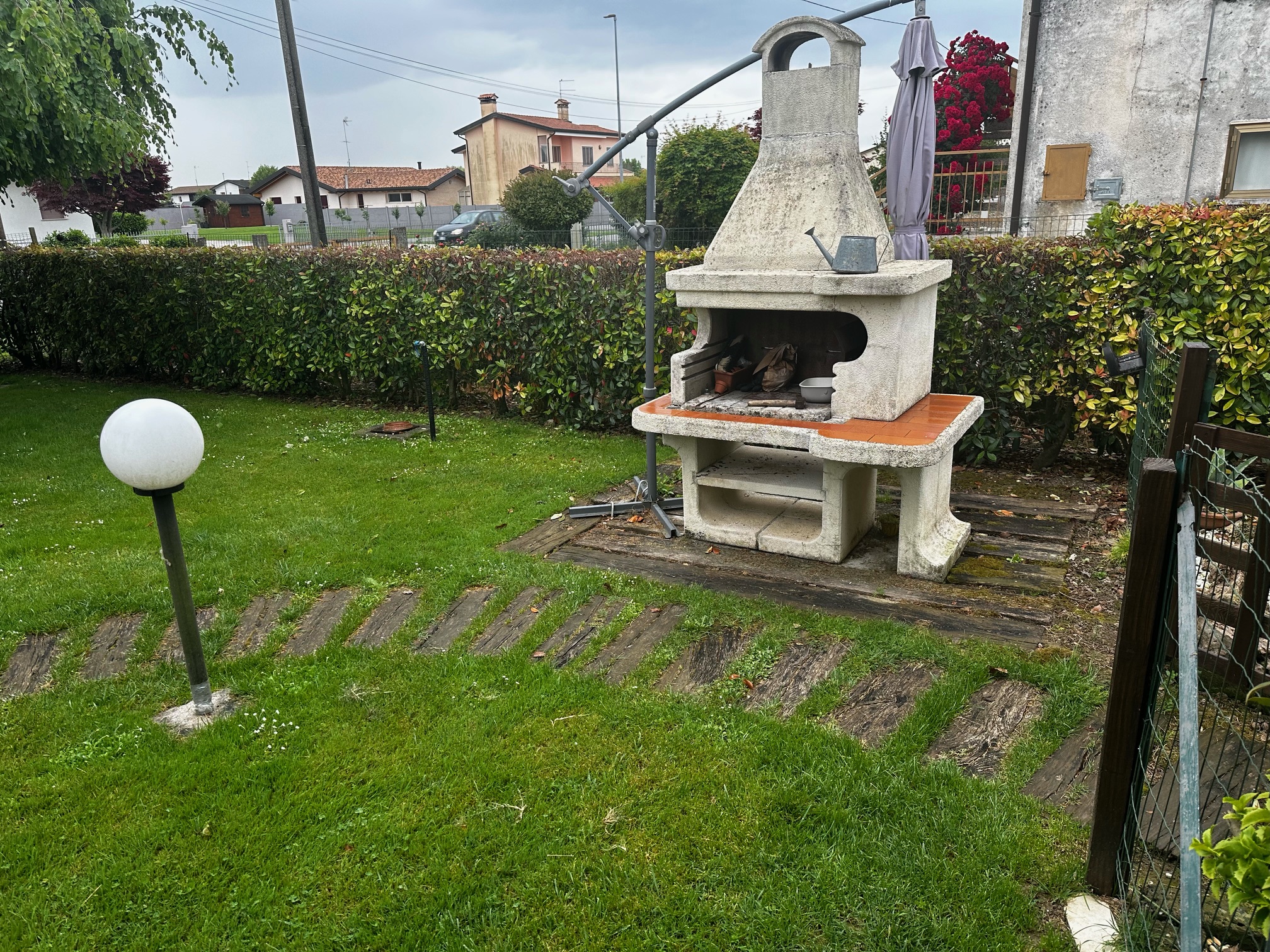 Casa di privati condivide giardino vicino Venezia