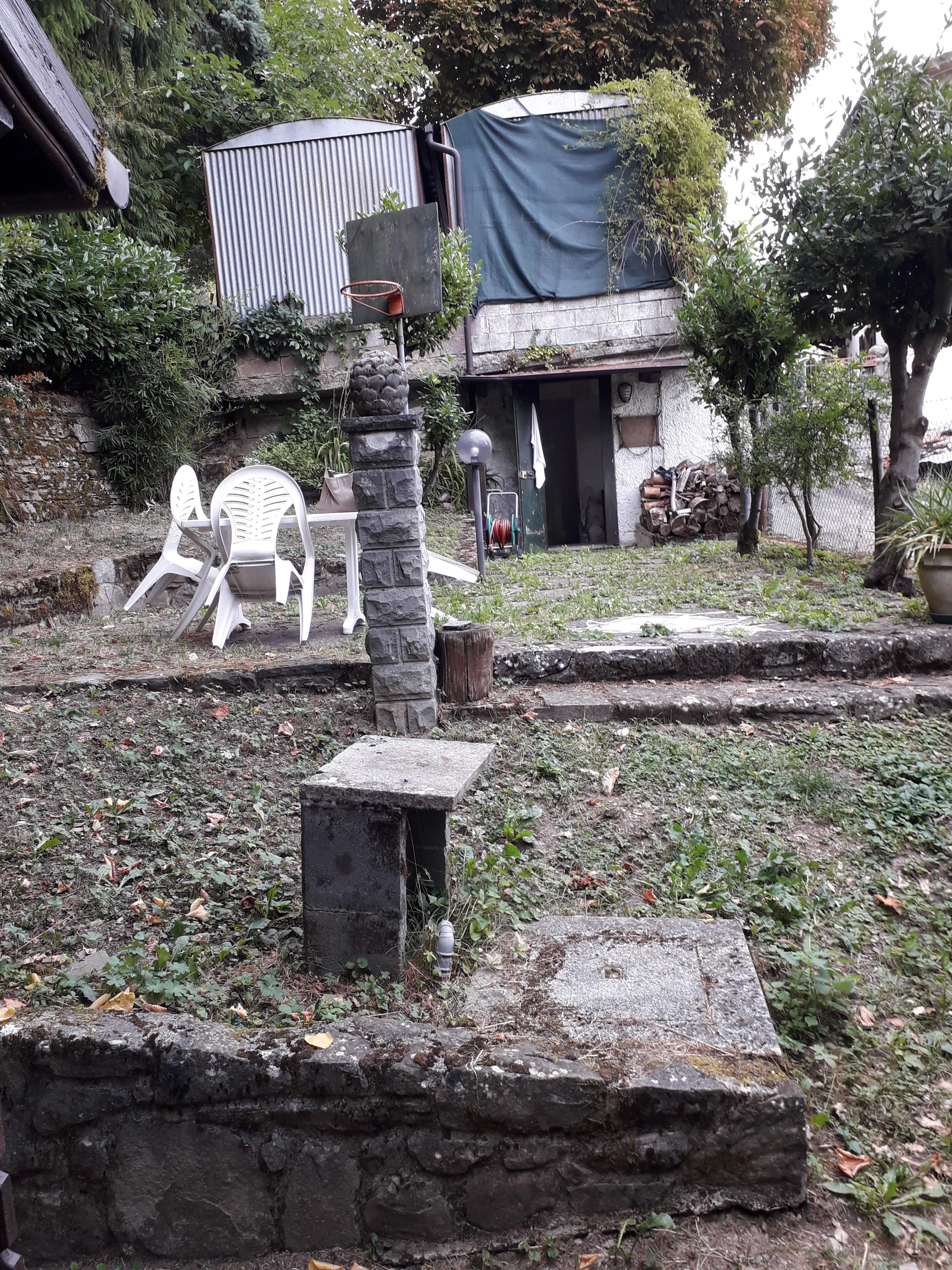 Giardino piantumato nel Modenese