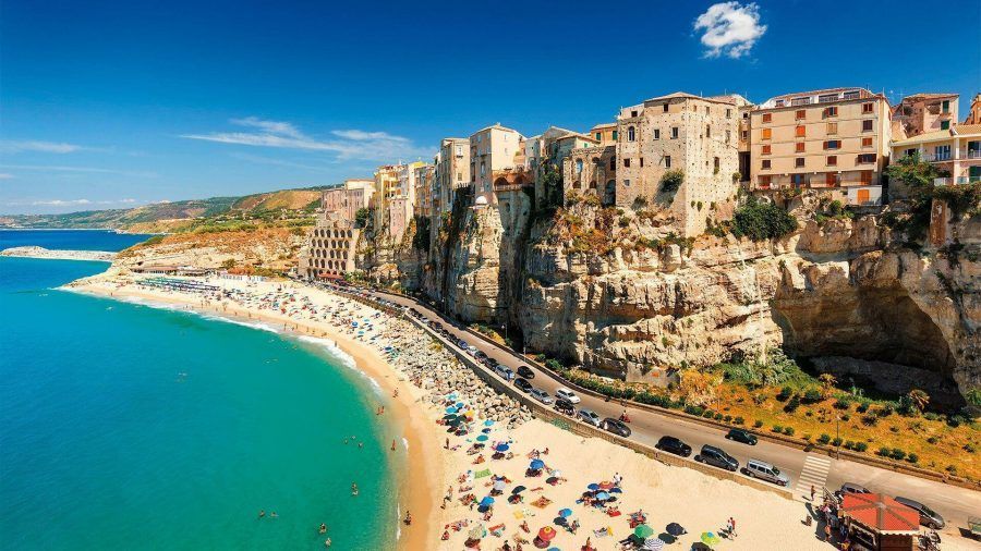 Tenda pronta nella Calabria incontaminata