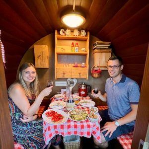 Nelle botti del Rifugio Marsi per la tua vacanza romantica nelle Marche