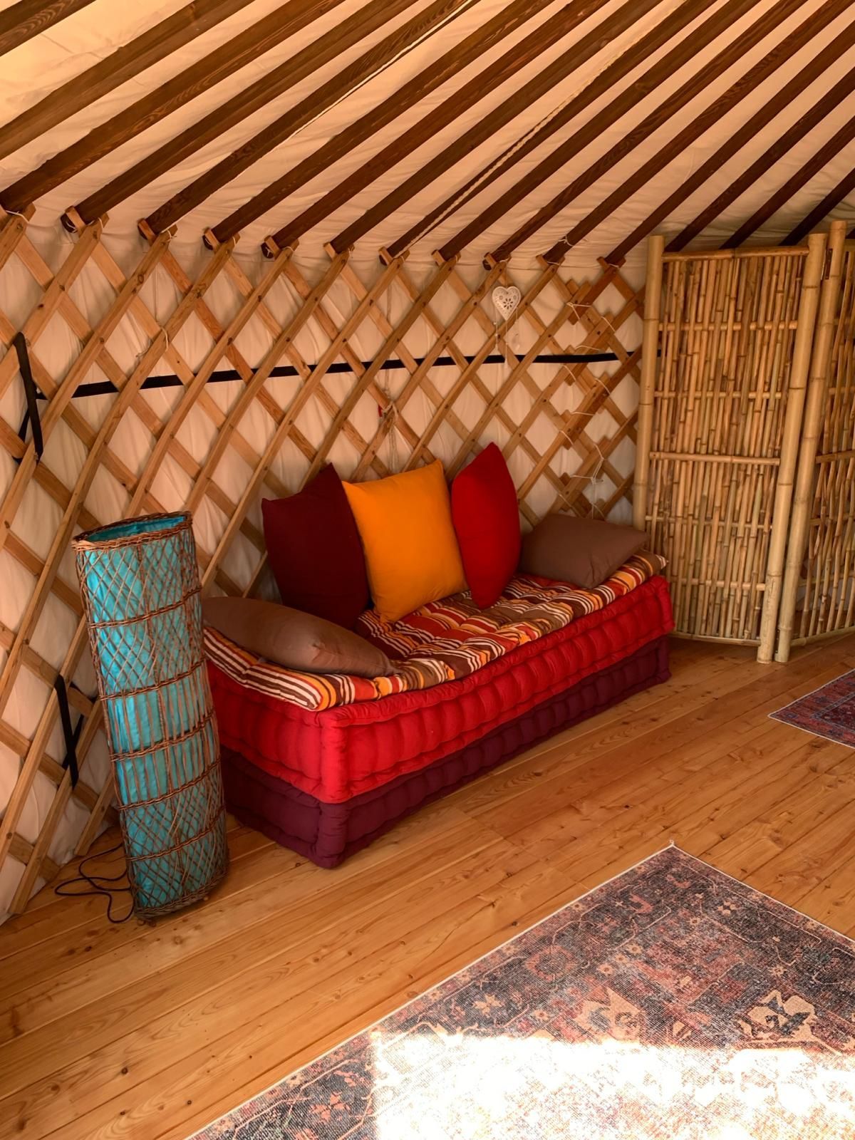 Glamping in yurta