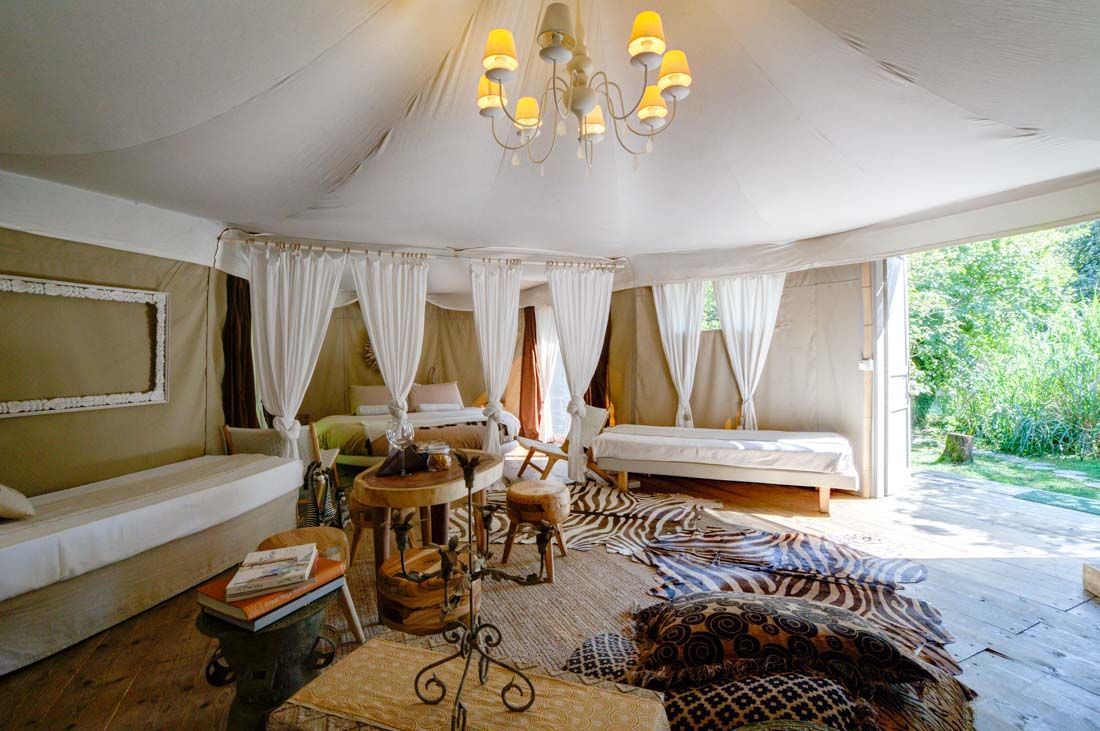 Deluxe Bagolaro tent in the grounds of a seventeenth-century property near Venice