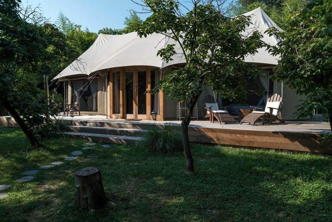 Deluxe Bagolaro tent in the grounds of a seventeenth-century property near Venice