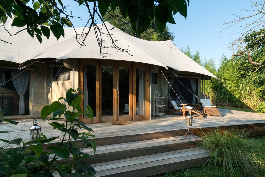 Tenda Deluxe Bagolaro nel parco di una proprietà seicentesca vicino a Venezia