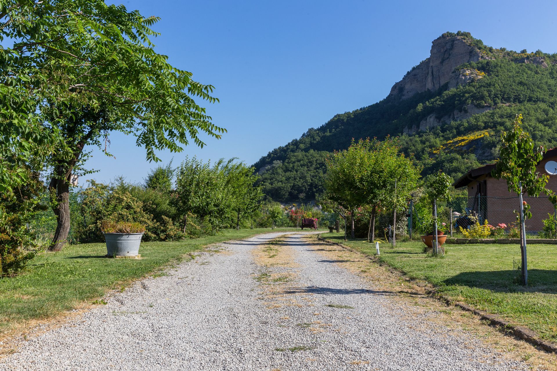 Tende Pronte all'agricampeggio alle pendici di Monte Adone