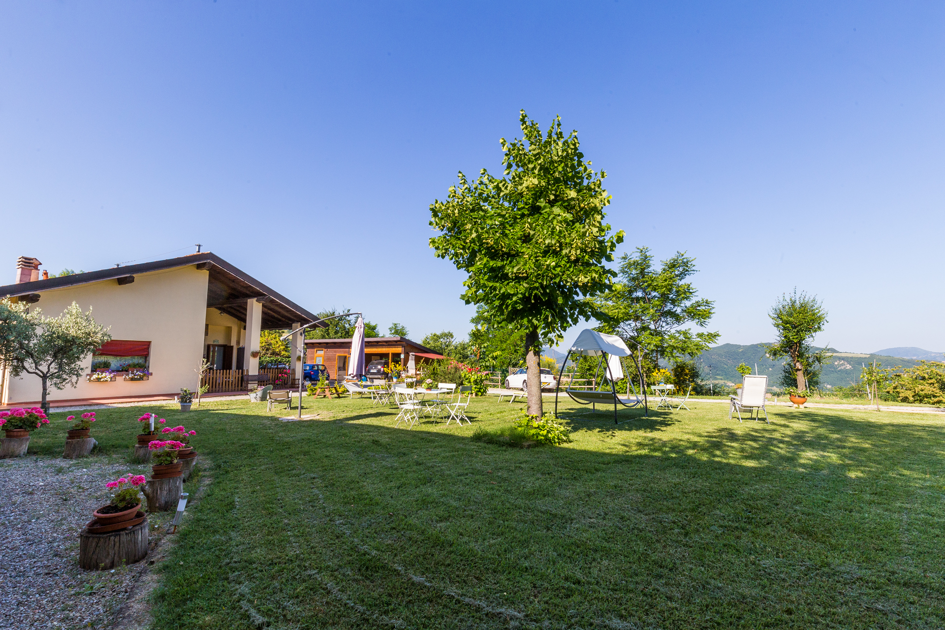 Tende Pronte all'agricampeggio alle pendici di Monte Adone