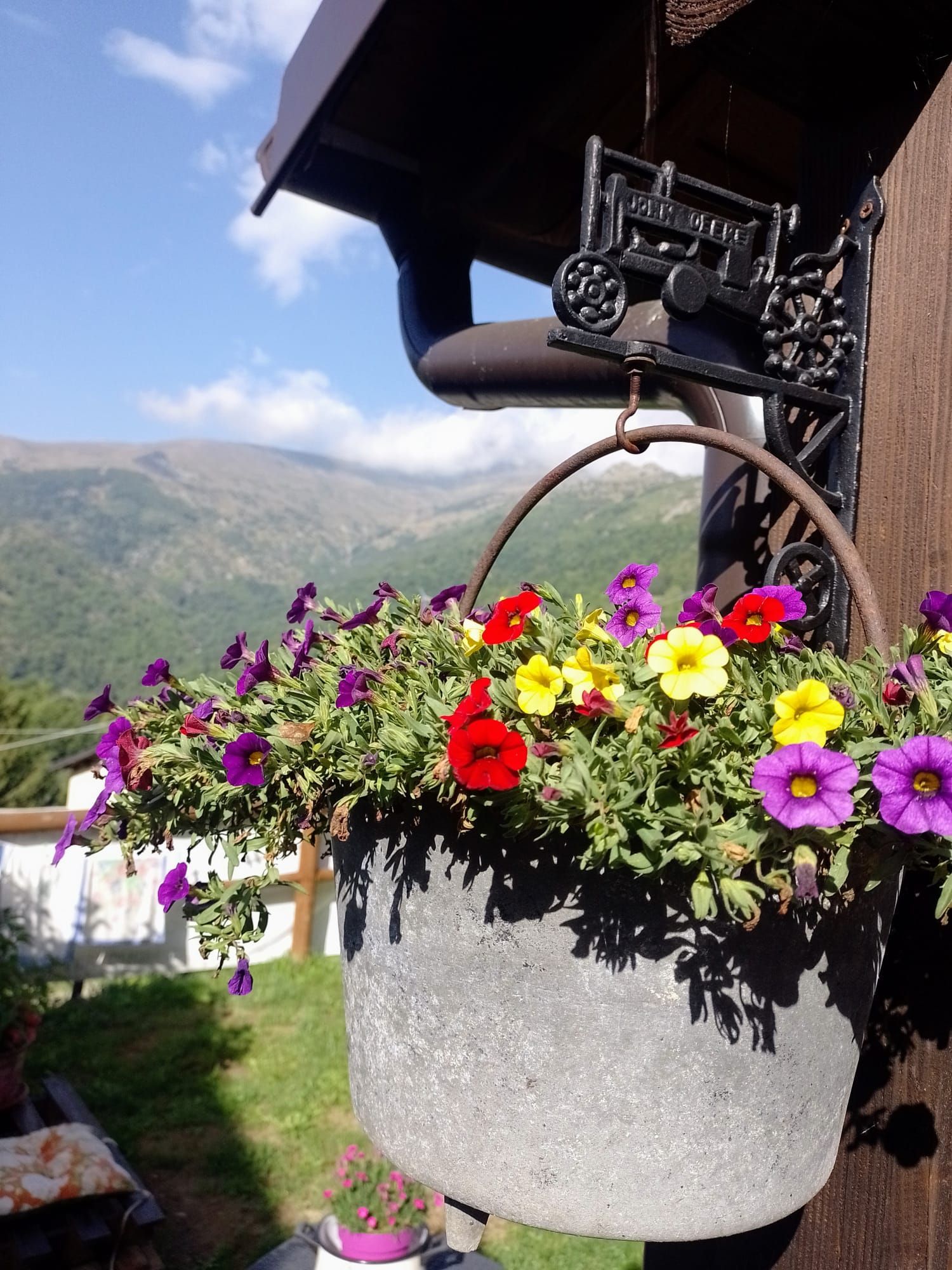 Piazzole tenda nella natura dell'Alta Val Tanaro, sulle Alpi Liguri