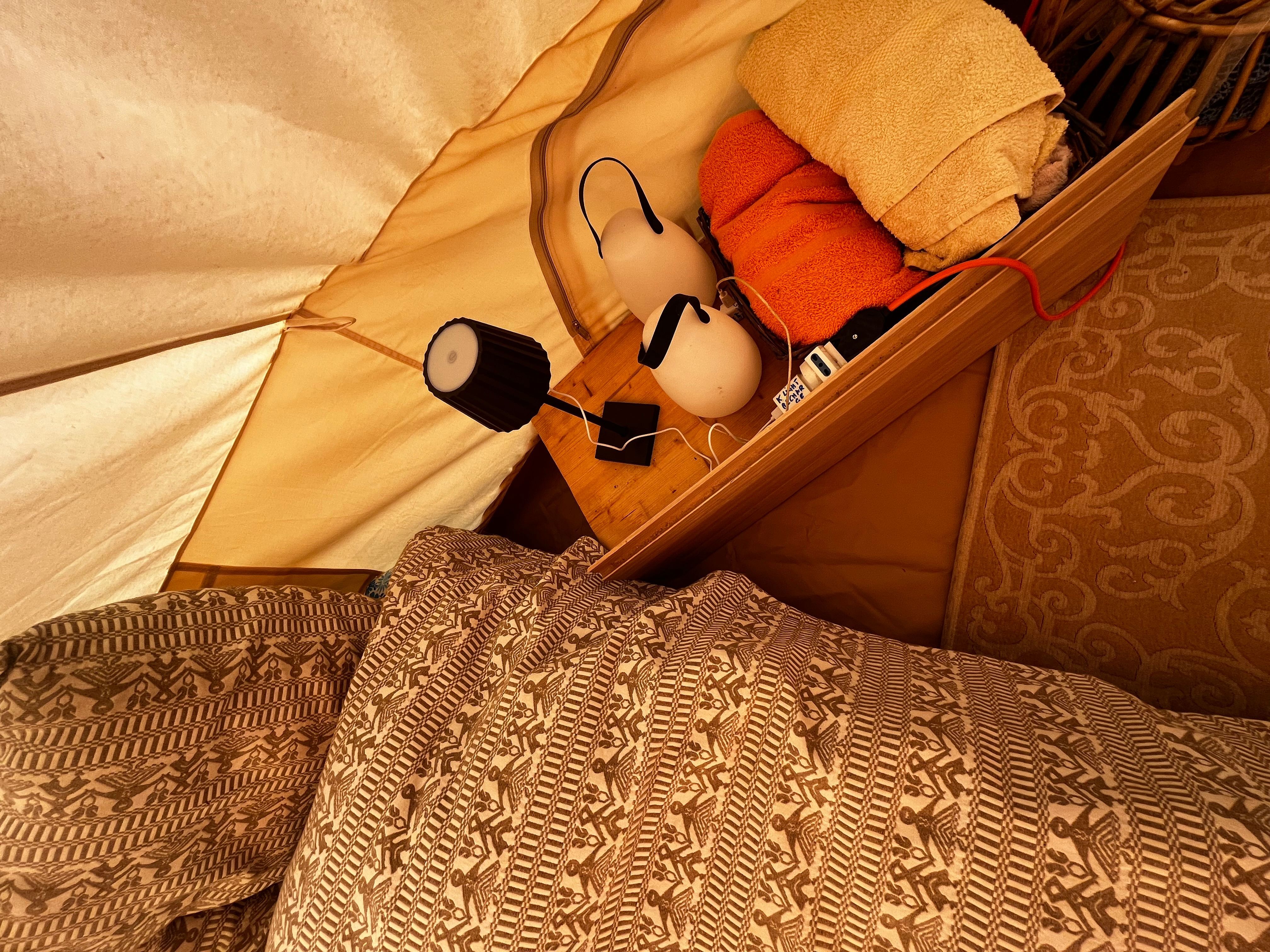 In Sardegna, una Tenda glamping tra gli eucalipto