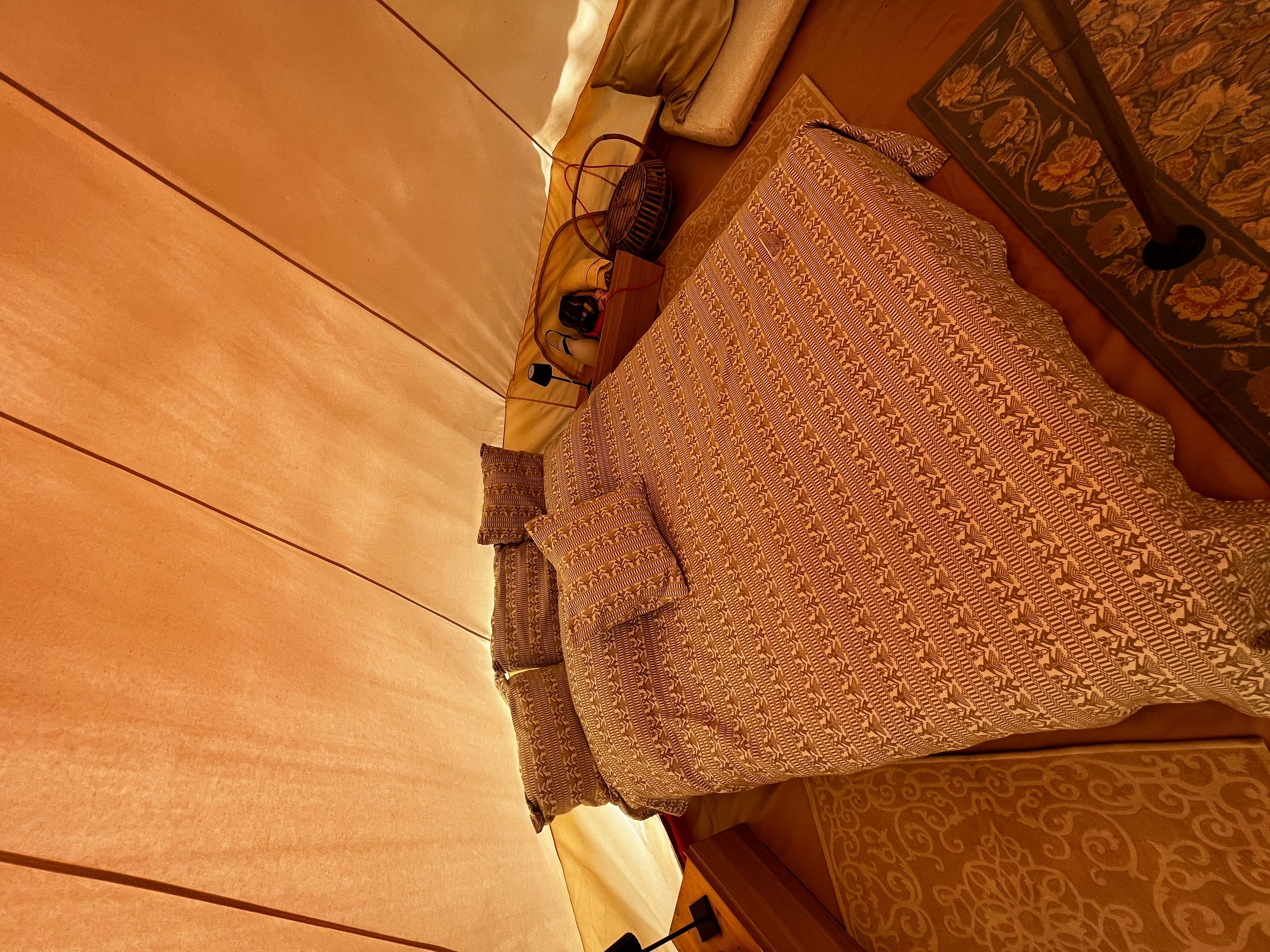 In Sardegna, una Tenda glamping tra gli eucalipto