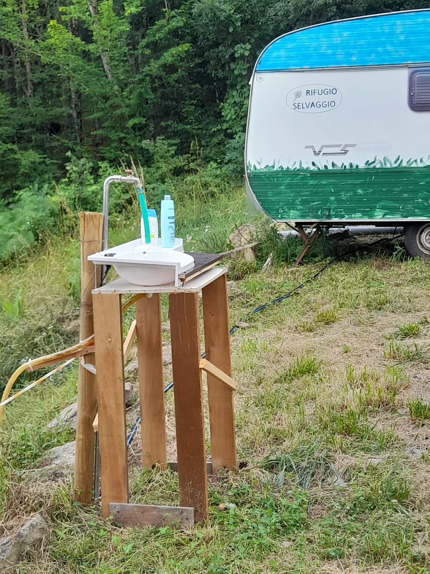 Roulotte attrezzata nella natura incontaminata dell'Appennino parmense