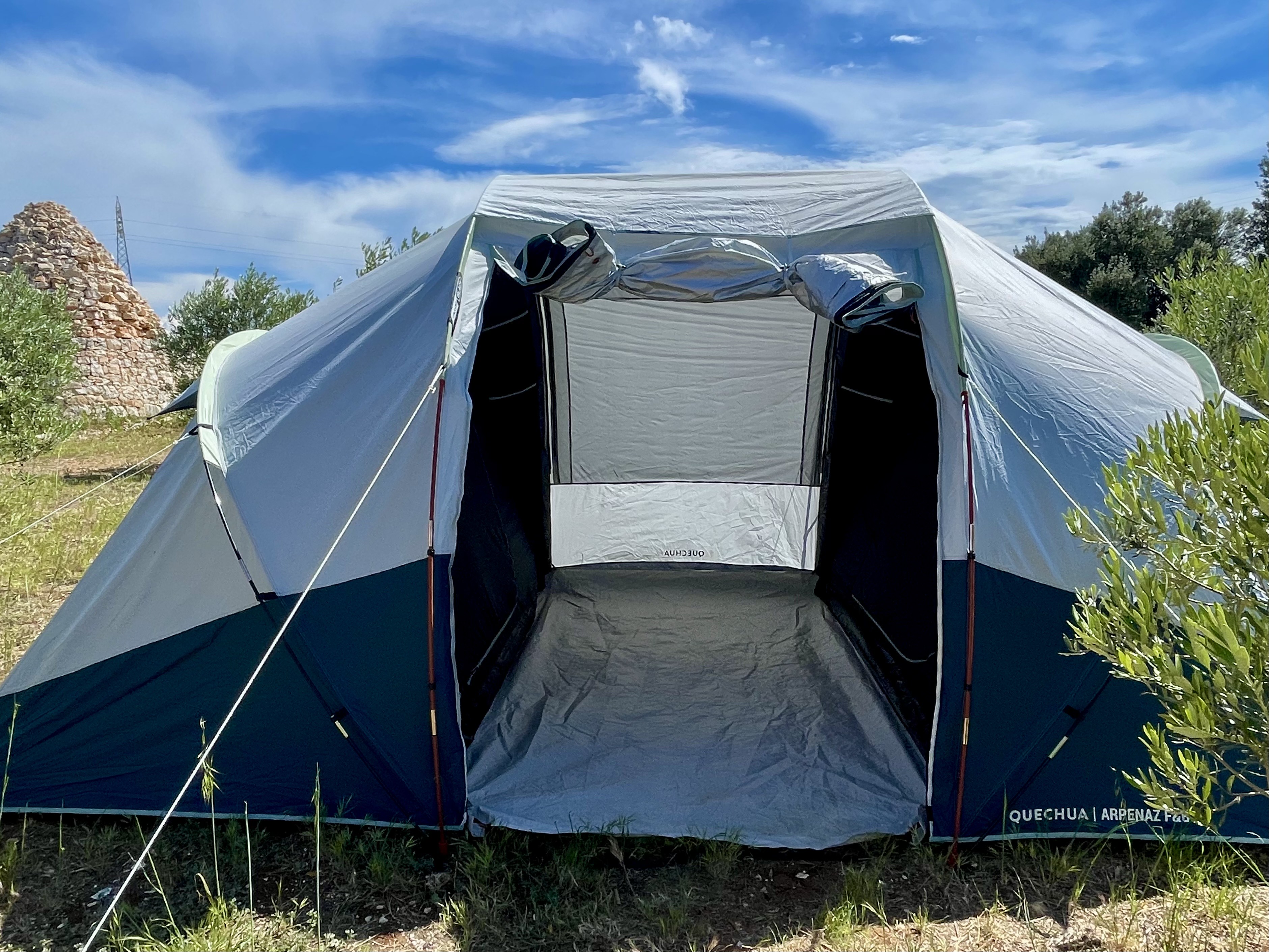 Shangri-La: tenda pronta con vista panoramica a Polignano