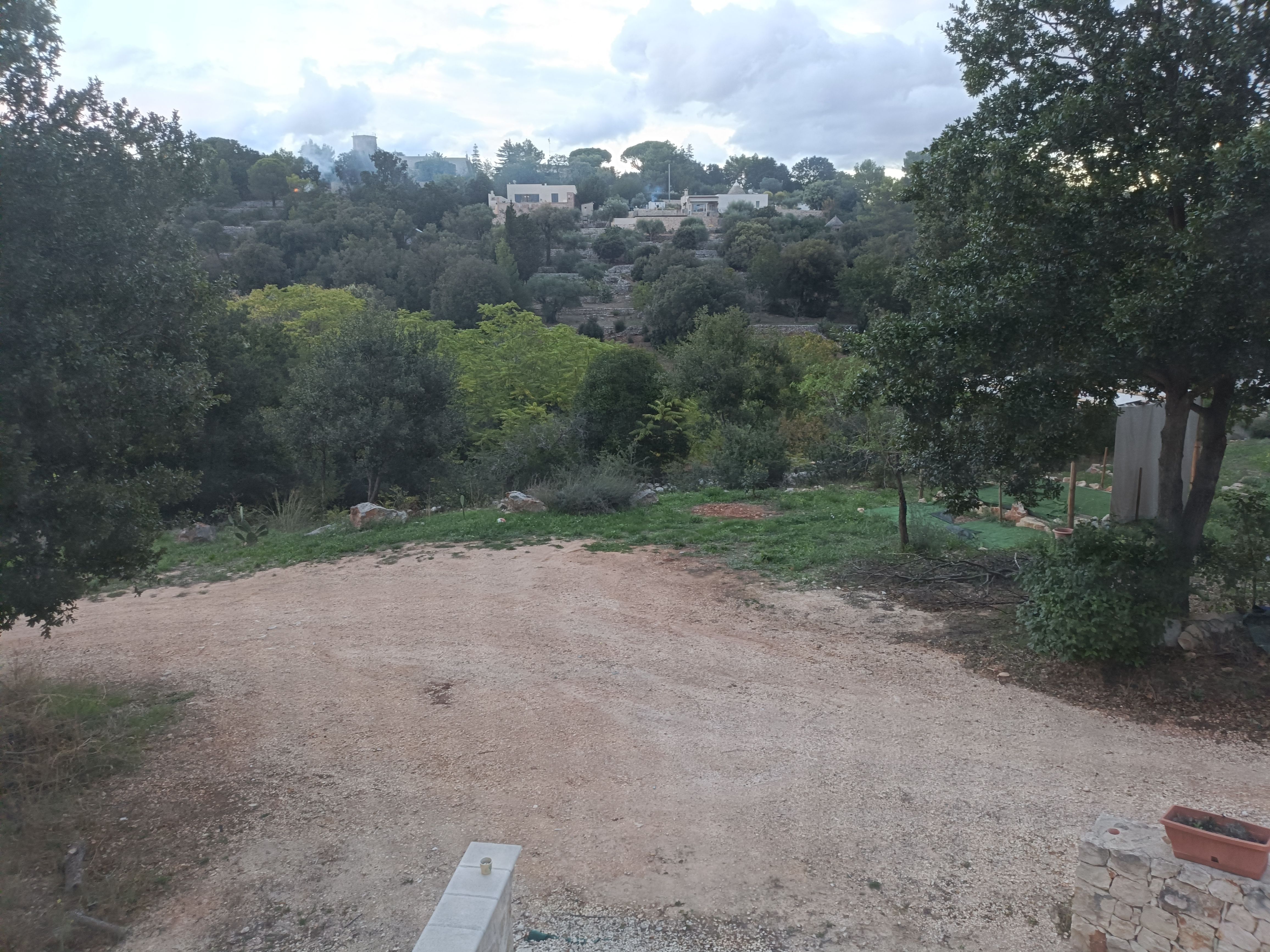 Camping immerso tra i trulli a un passo dal mare