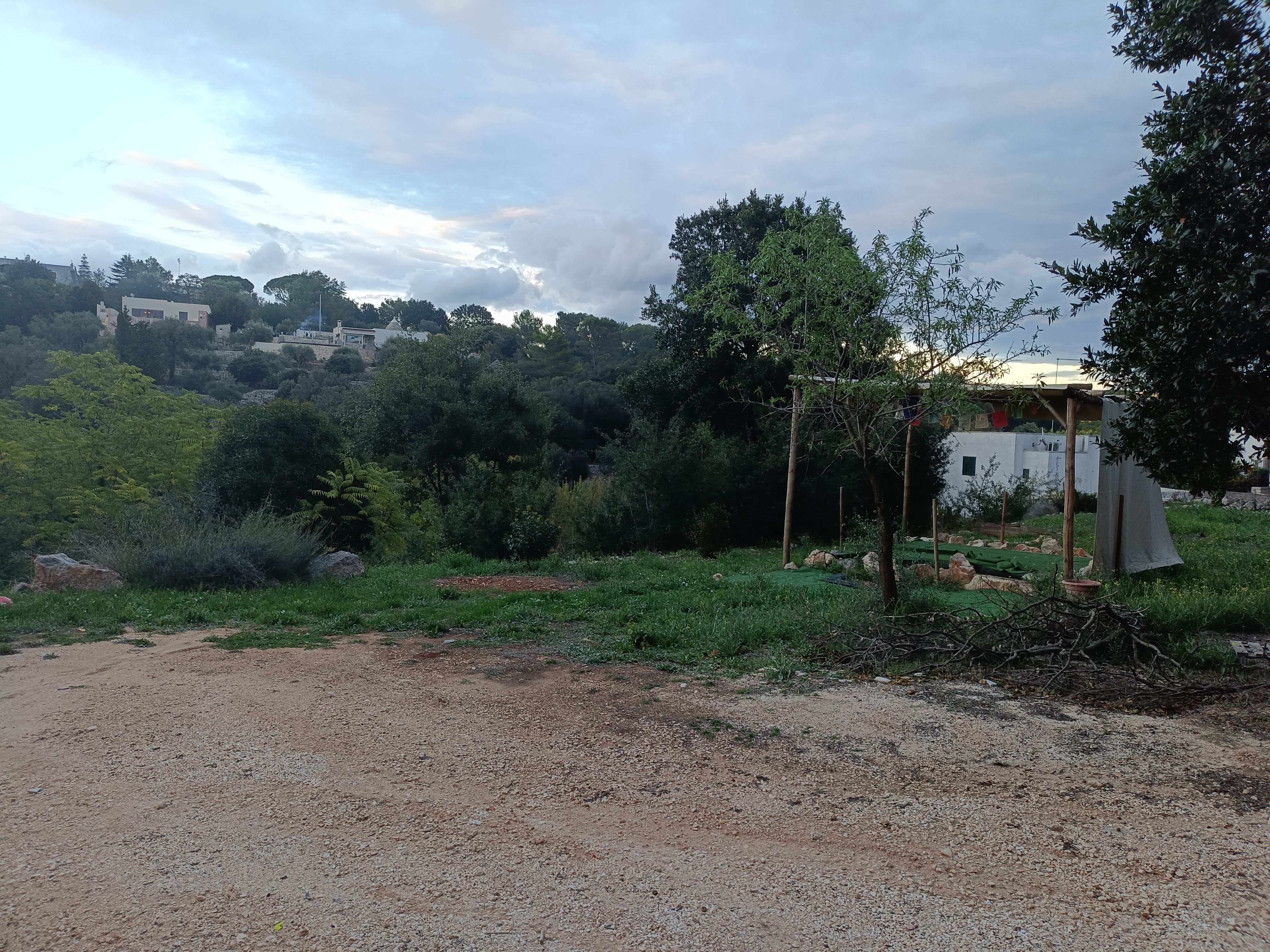 Camping immerso tra i trulli a un passo dal mare