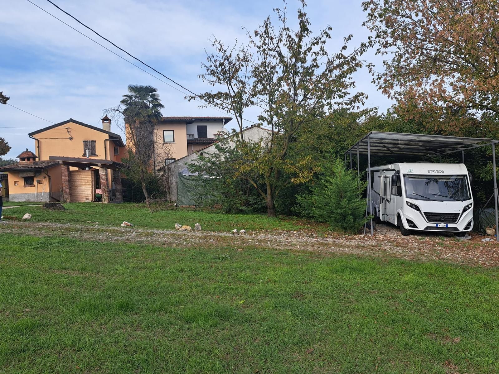 Ca’ del Paccio: piazzola camper tra i vigneti dell’Oltrepò Pavese