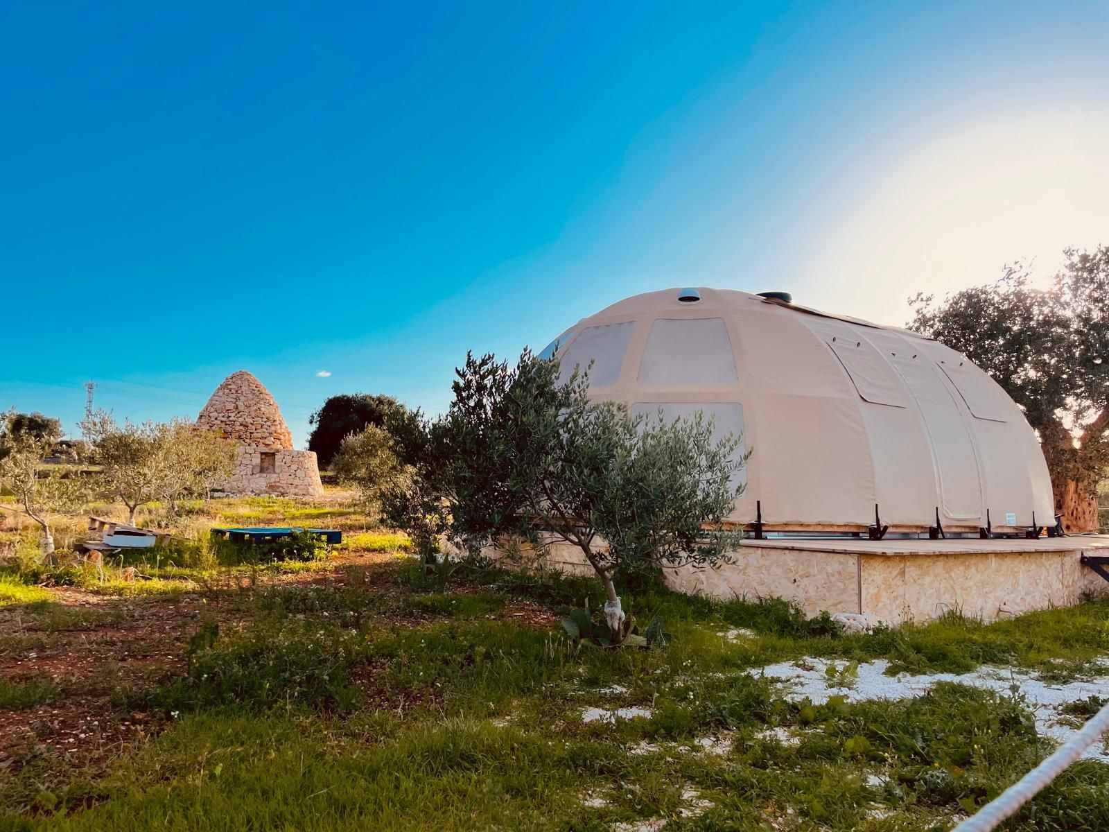 Shangri-La: tenda panoramica nell'agro di Polignano