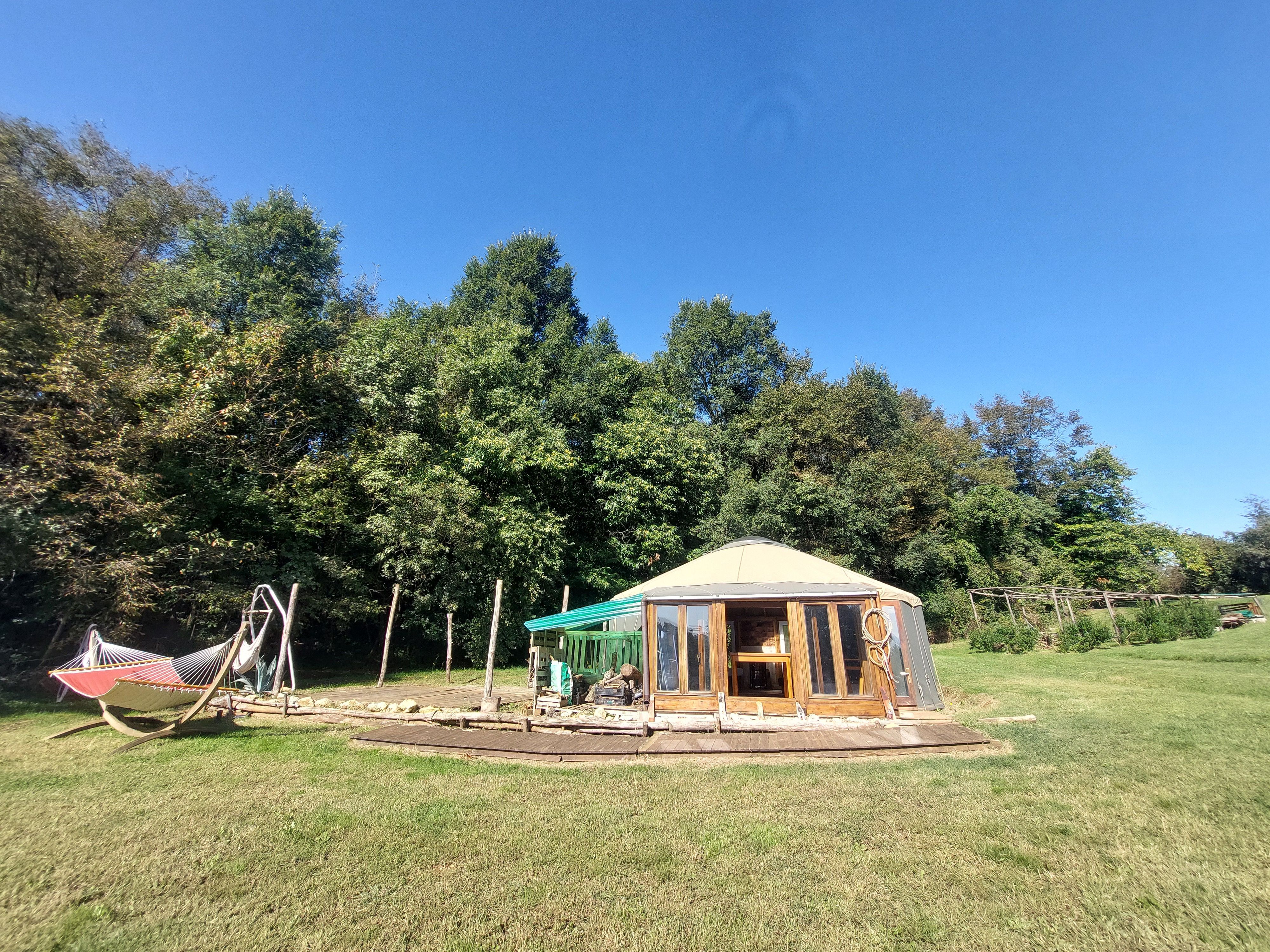 Yurta immersa nei boschi dei Colli Berici