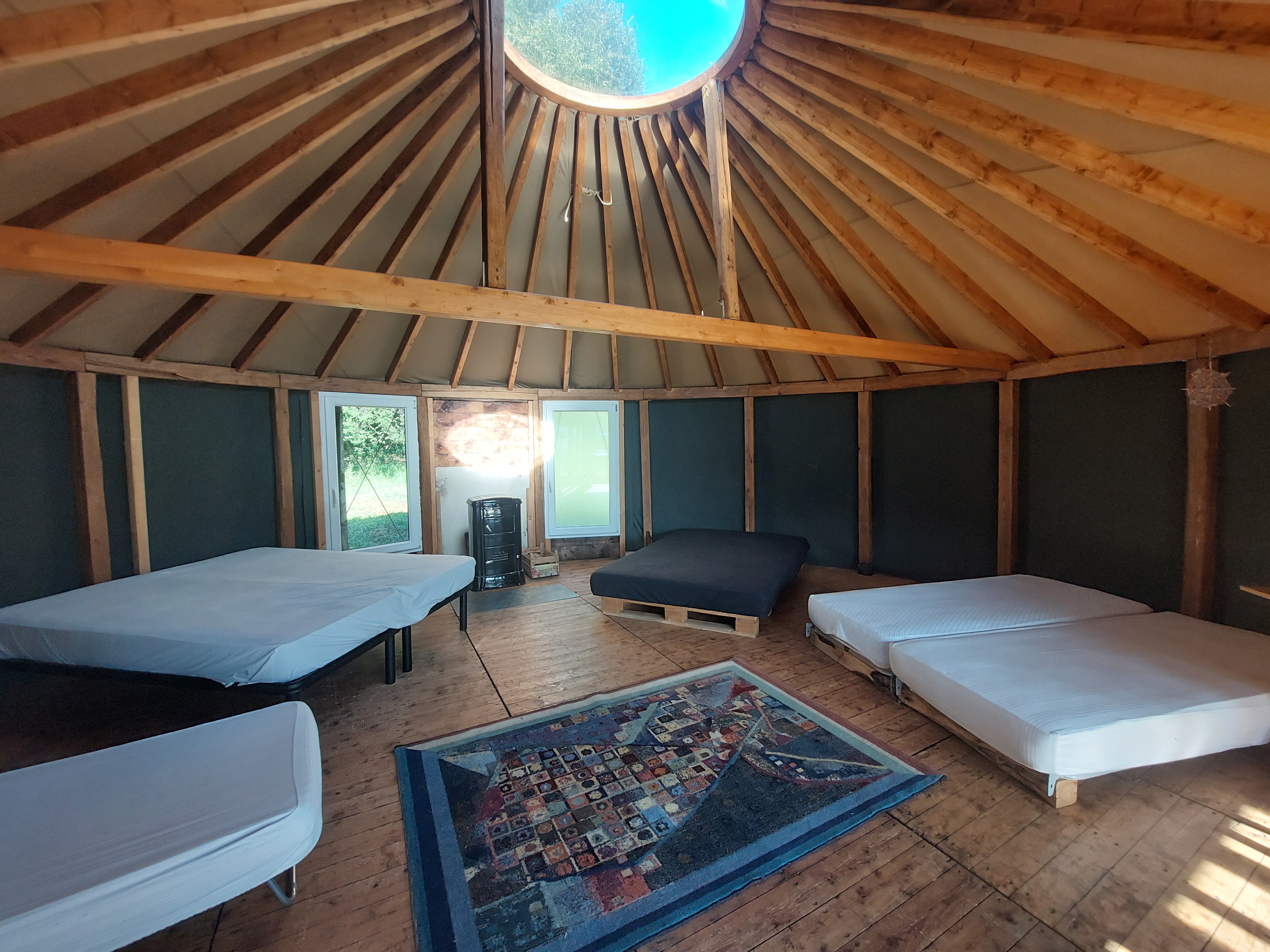 Yurta immersa nei boschi dei Colli Berici