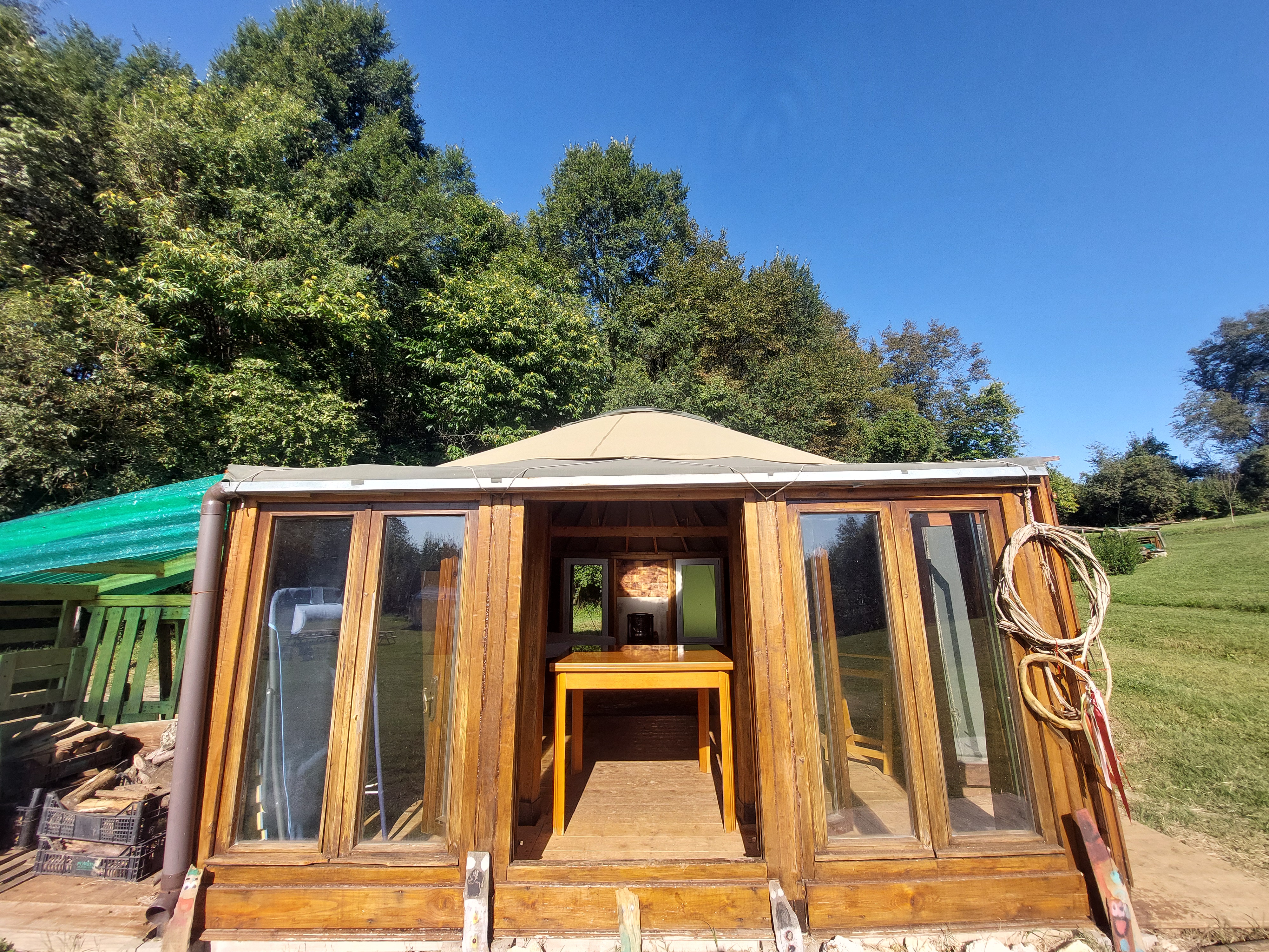 Yurta immersa nei boschi dei Colli Berici