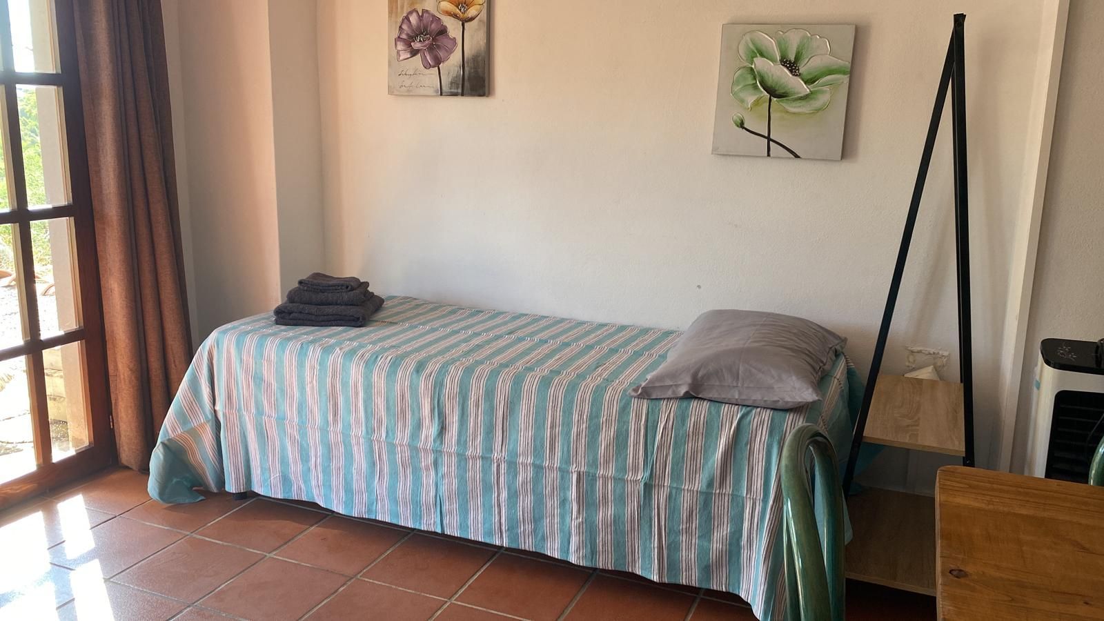 Residencia holística en la campiña sarda