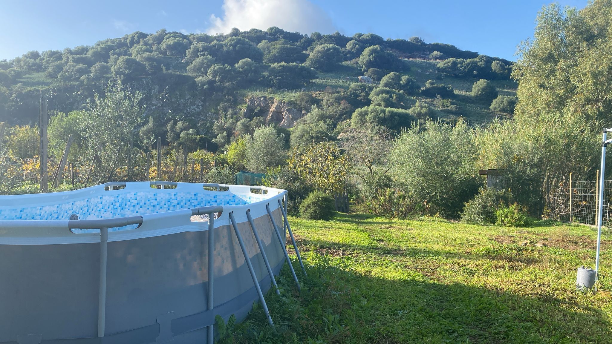 Residencia holística en la campiña sarda