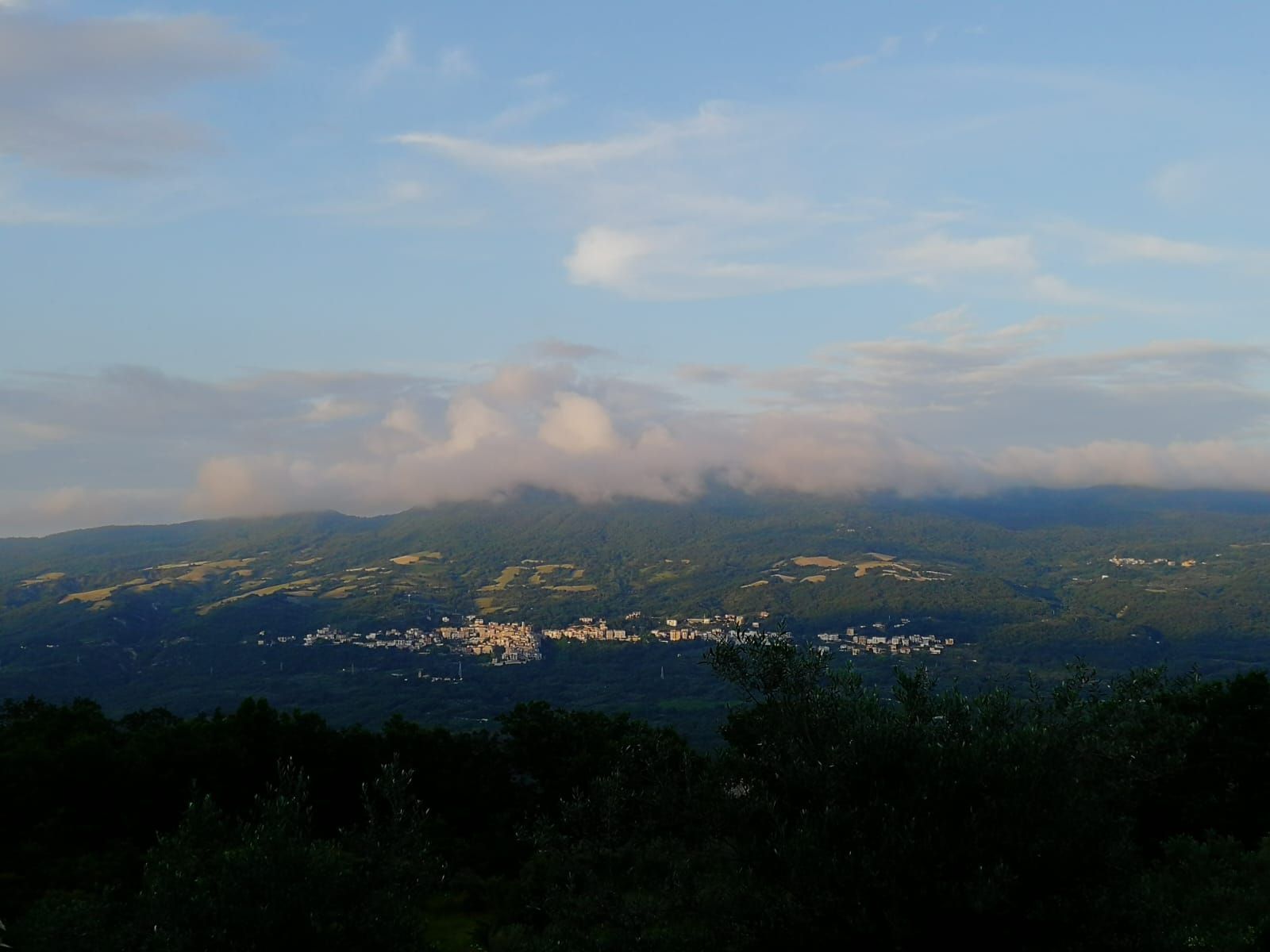 Between mountain and sea...