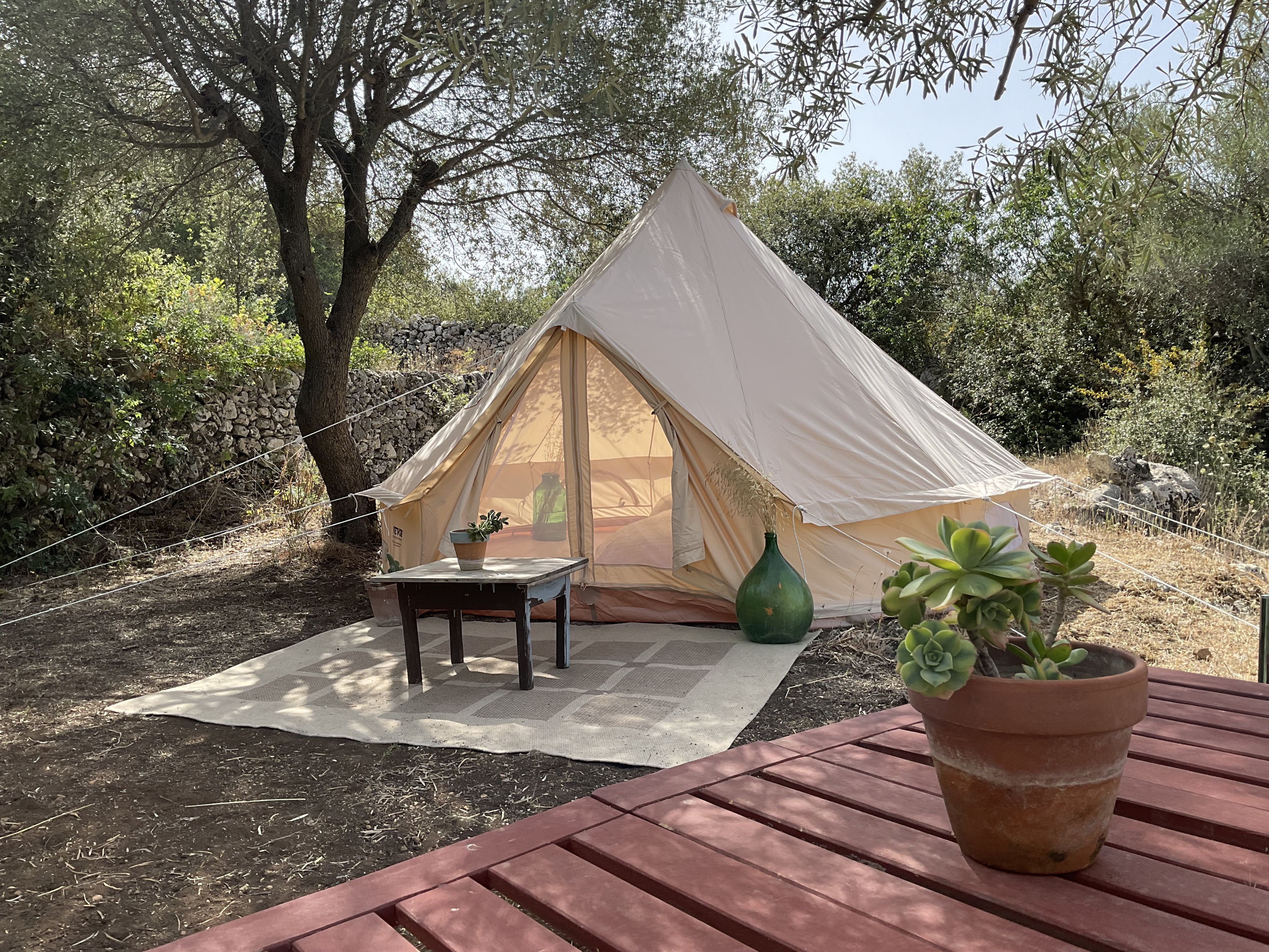 Virdimura glamping tend